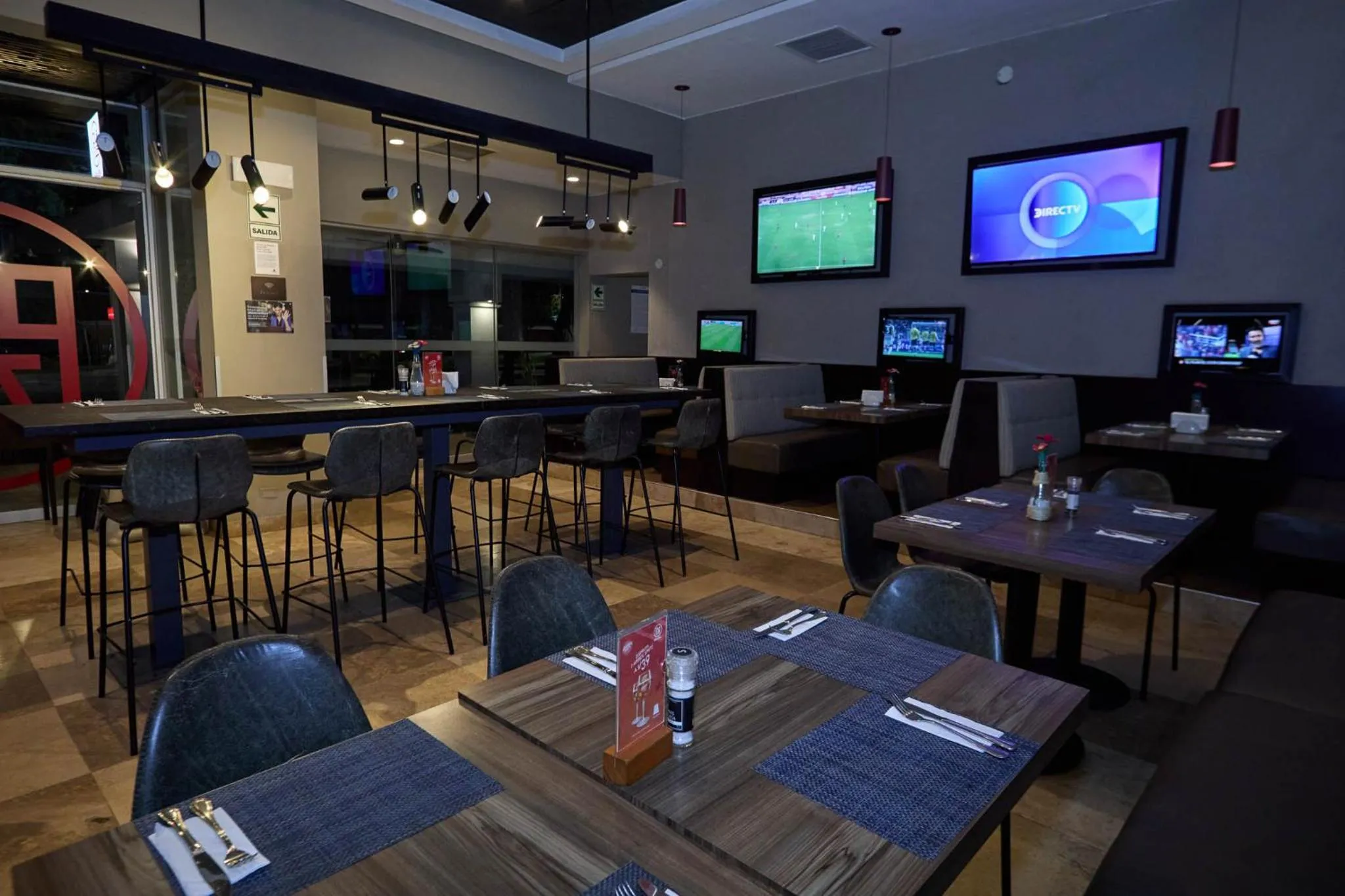 Restaurant/places to eat in Casa Andina Standard Piura