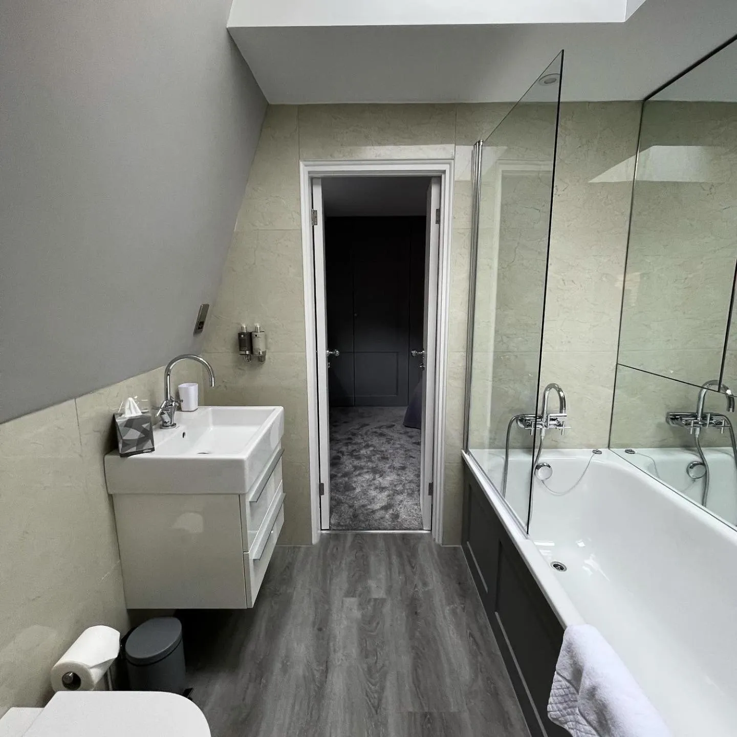 Bathroom in One Warwick Park Hotel