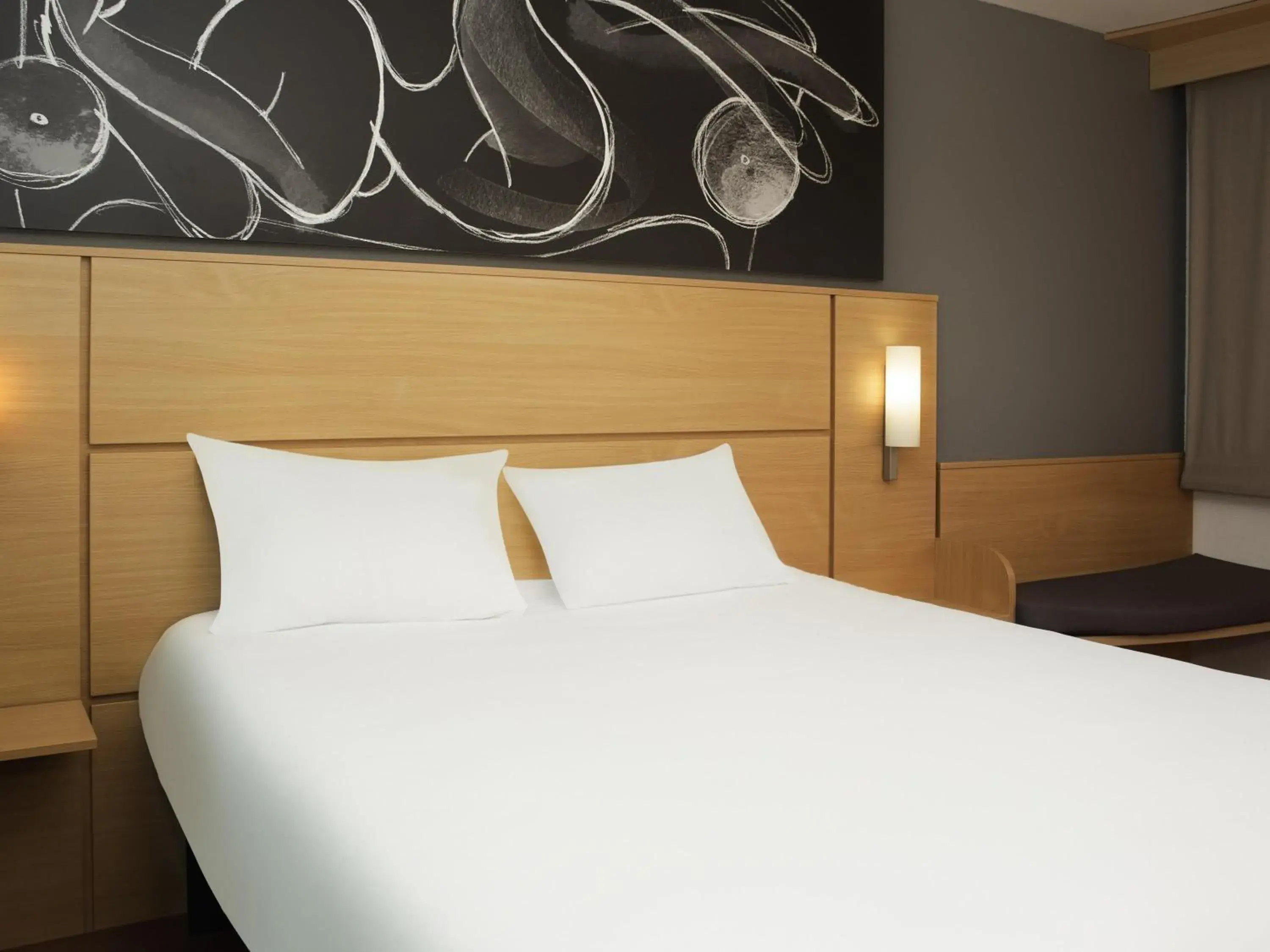 Double Room in ibis 3 Lacs Neuchâtel Double Room in ibis 3 Lacs Neuchâtel