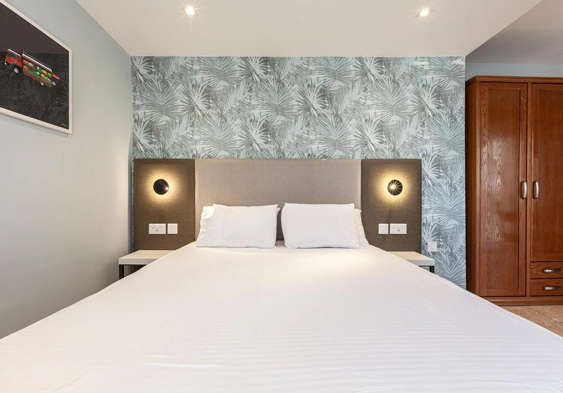 Photo of the whole room, Bed in Pergola Hotel & Spa