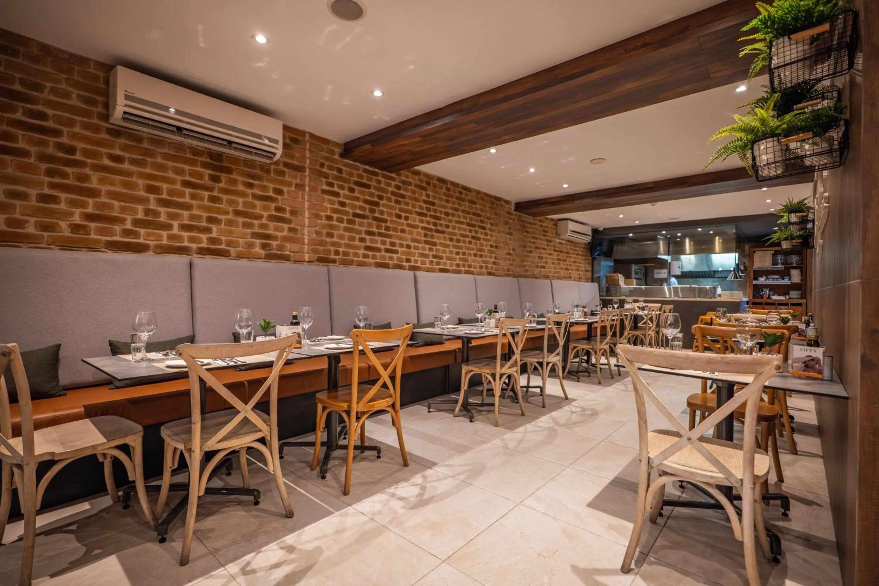 Restaurant/places to eat in Pergola Hotel & Spa