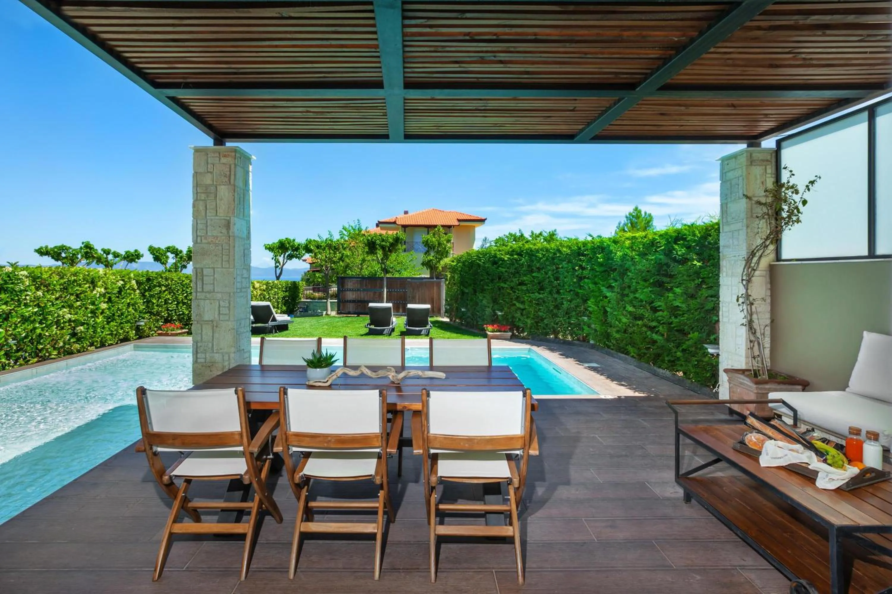 Patio in Sunny Villas Resort & Spa