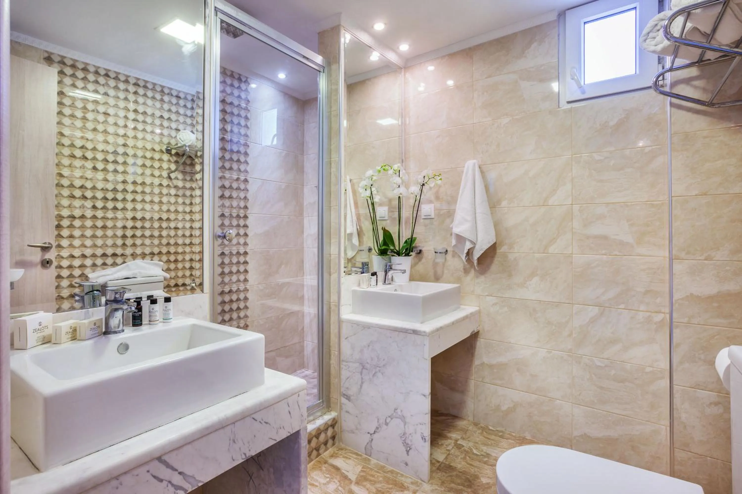 Bathroom in Sunny Villas Resort & Spa