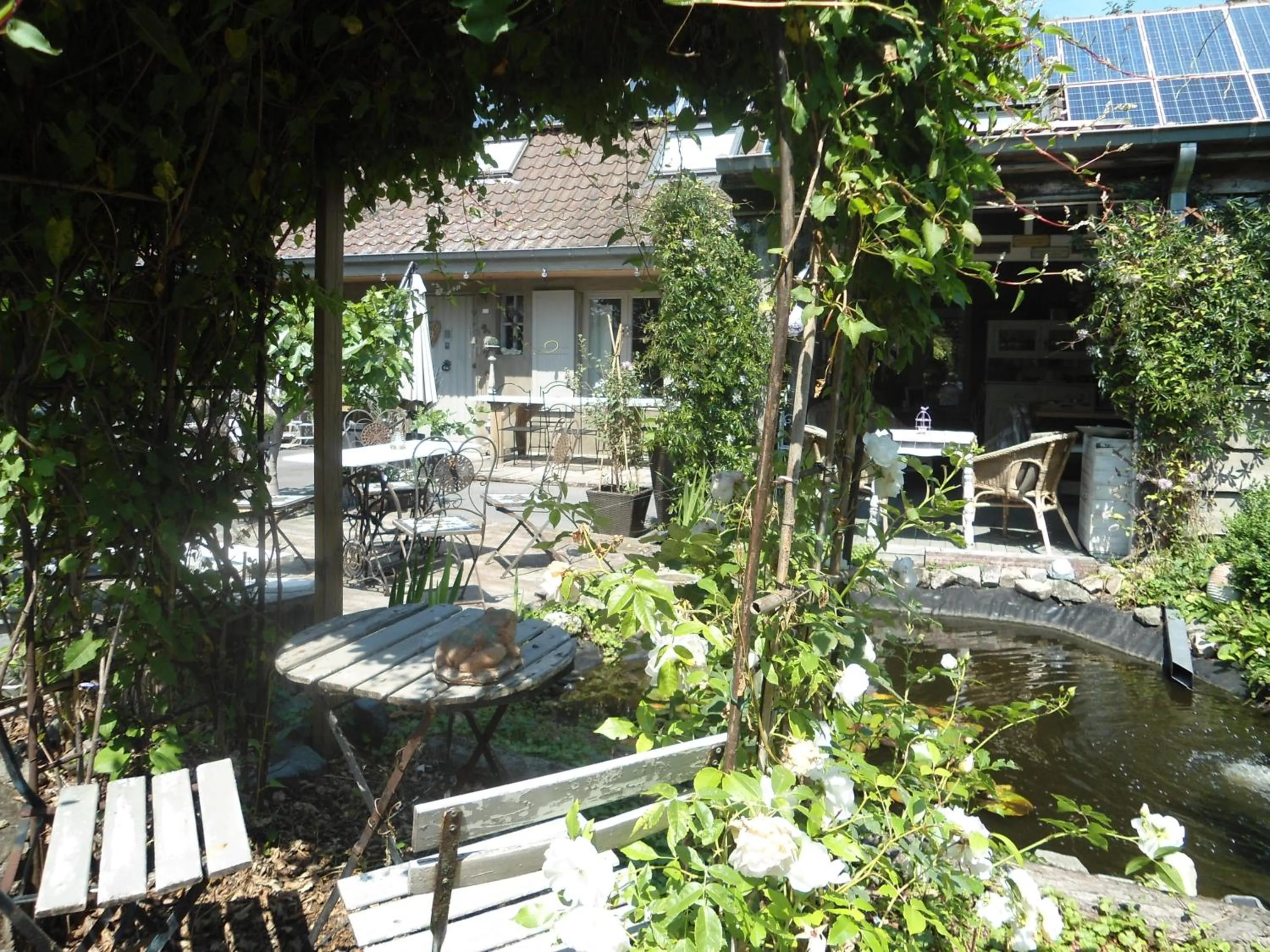 Garden view in Passe-Partout