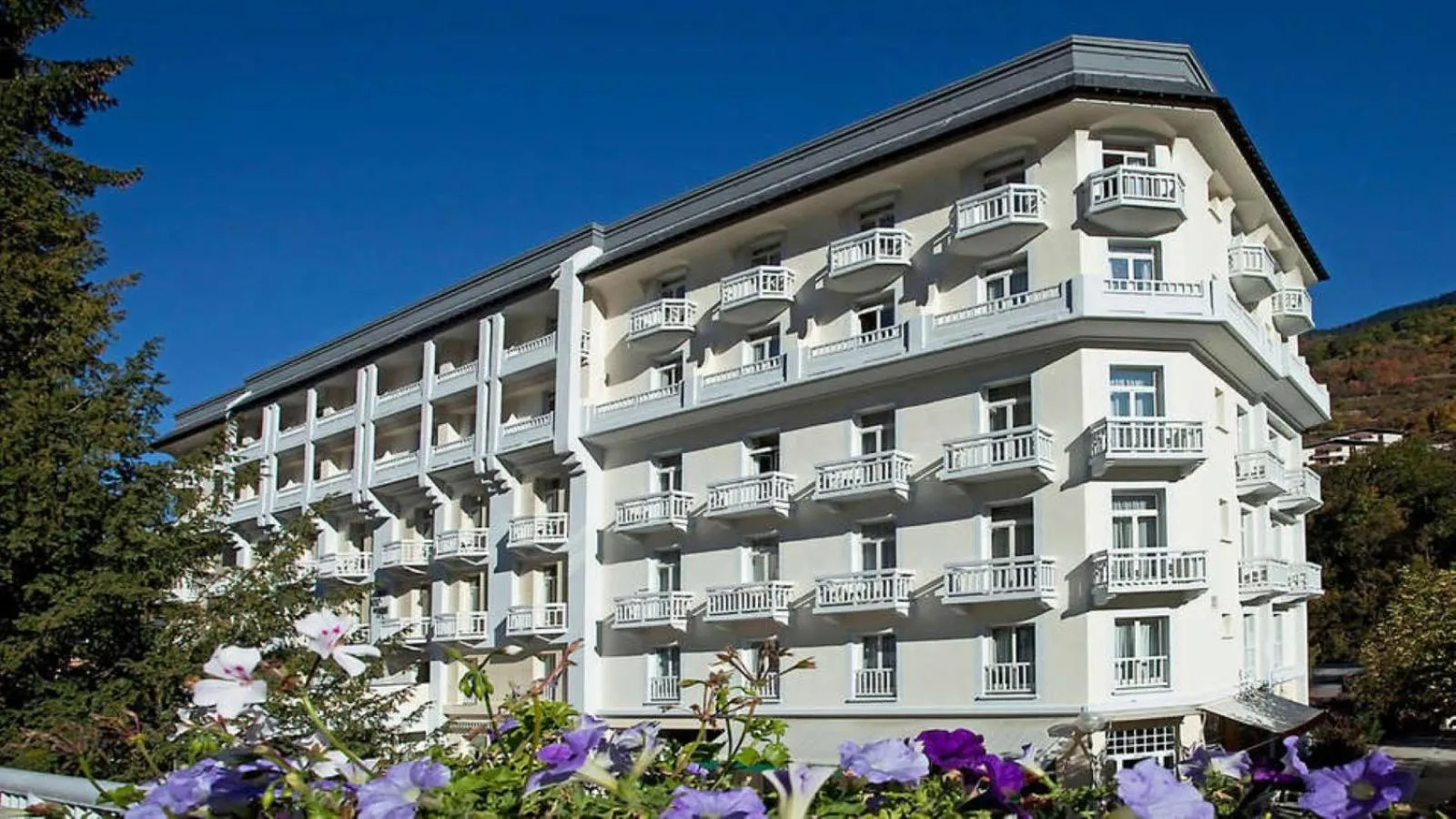 Property building in B&B HOME Brides-les-Bains Les 3 Vallées