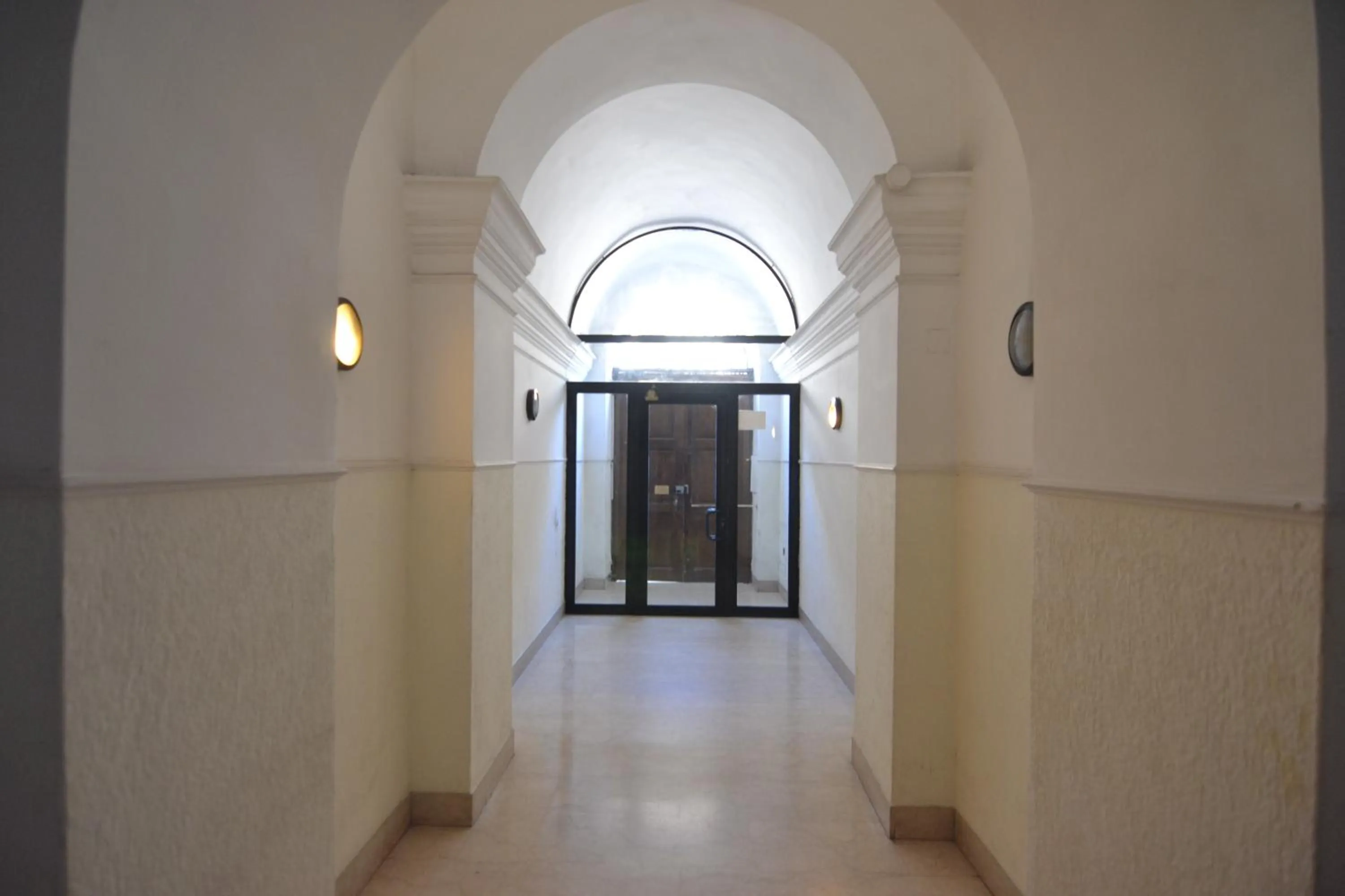 Property building in Glamour Spanish Steps