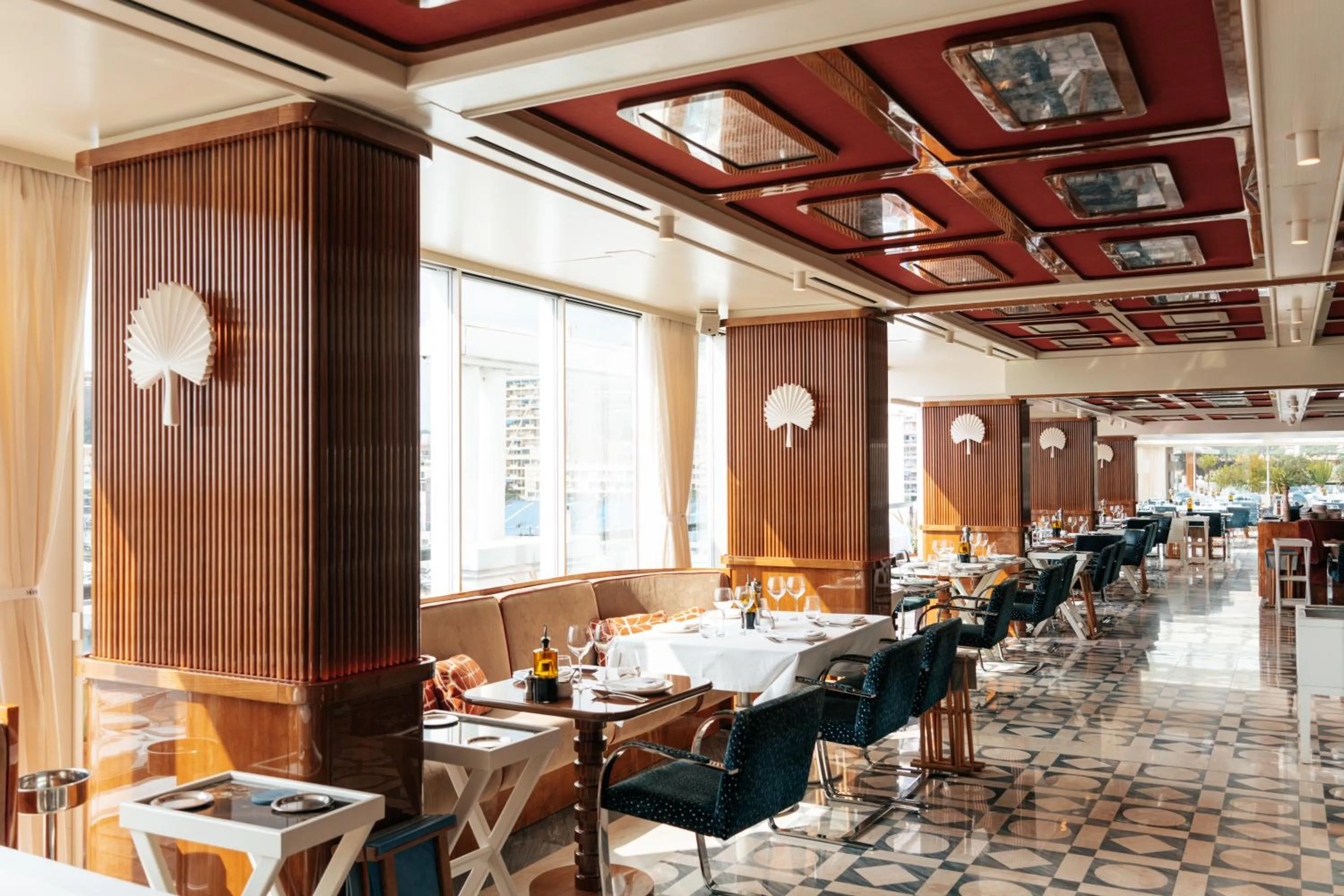 Restaurant/places to eat in Port Palace