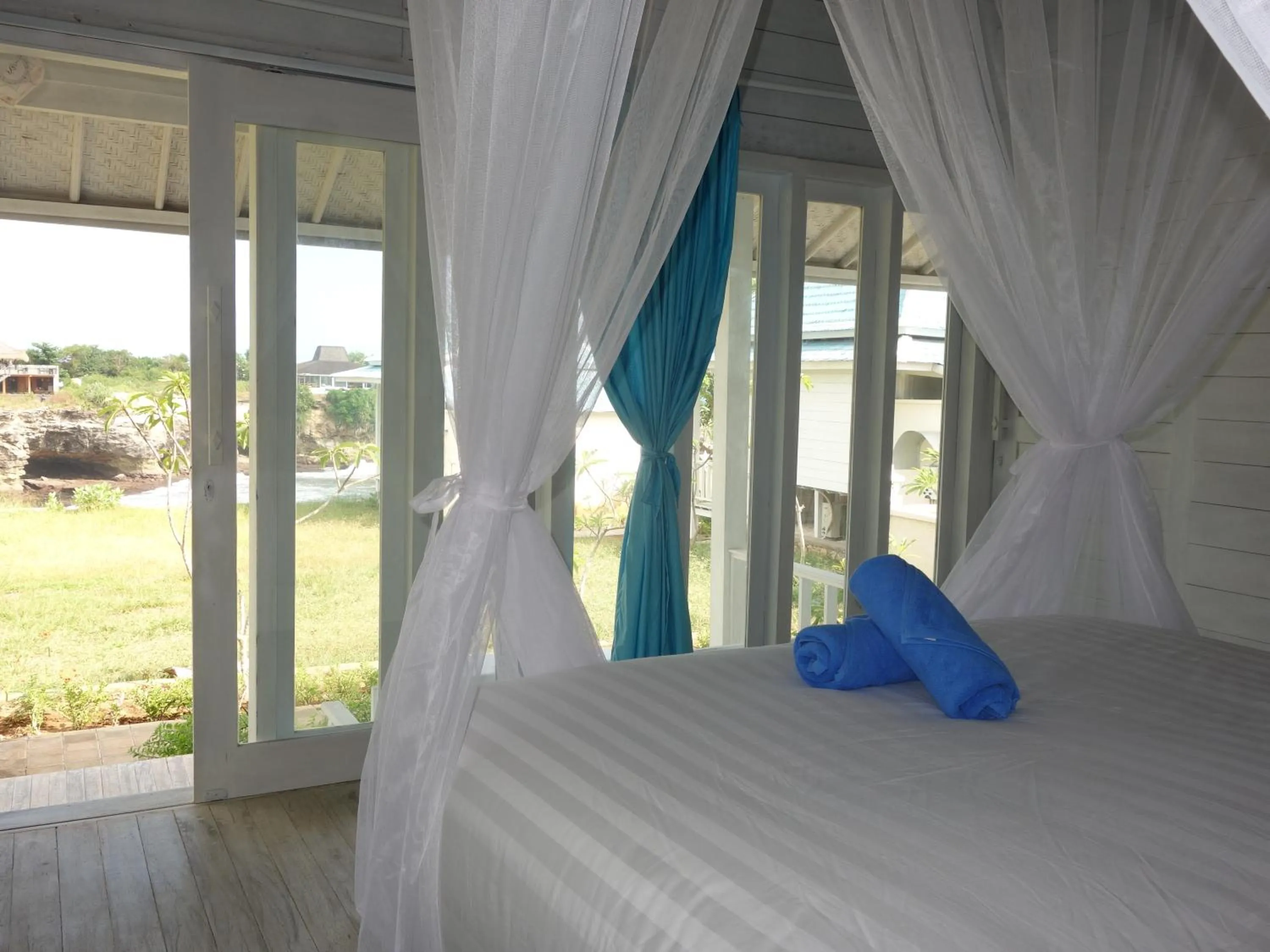 Bedroom, Bed in Cliff Park Lembongan