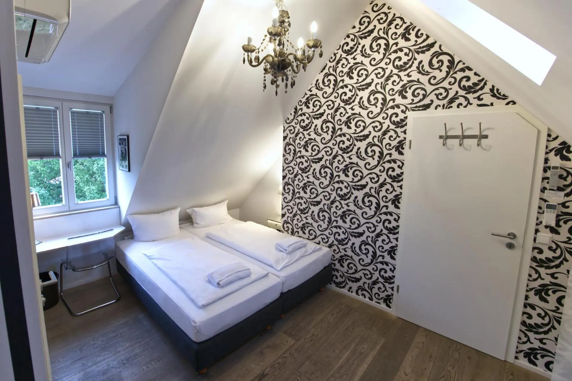 Photo of the whole room, Bed in Villa Delange