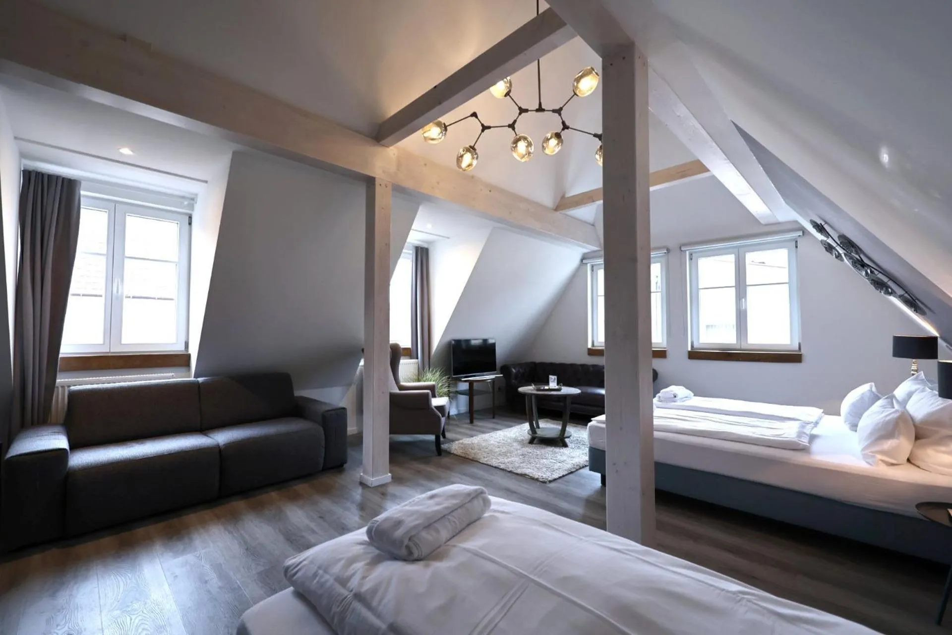 Photo of the whole room, Bed in Villa Delange