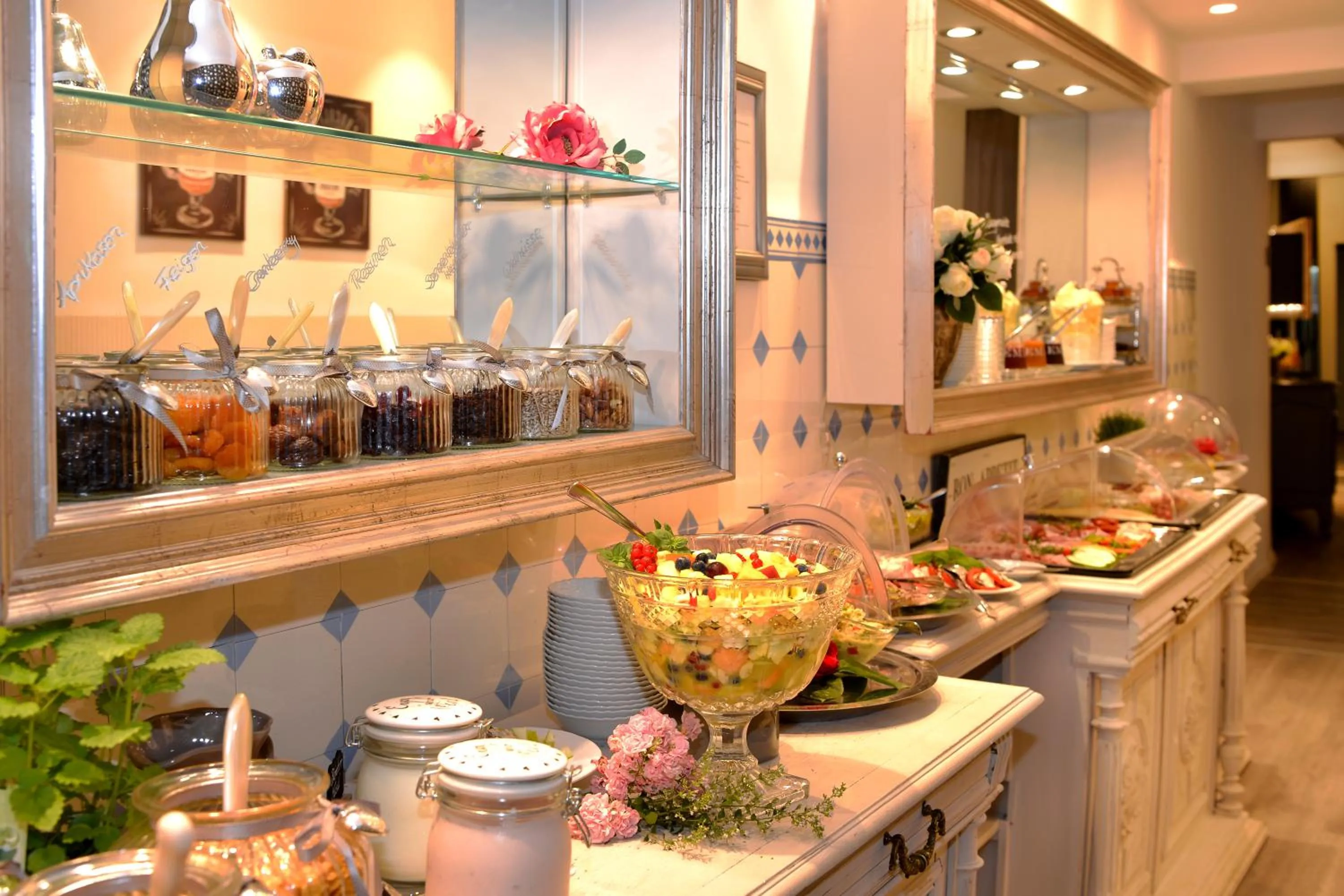 Food and drinks in Villa Delange