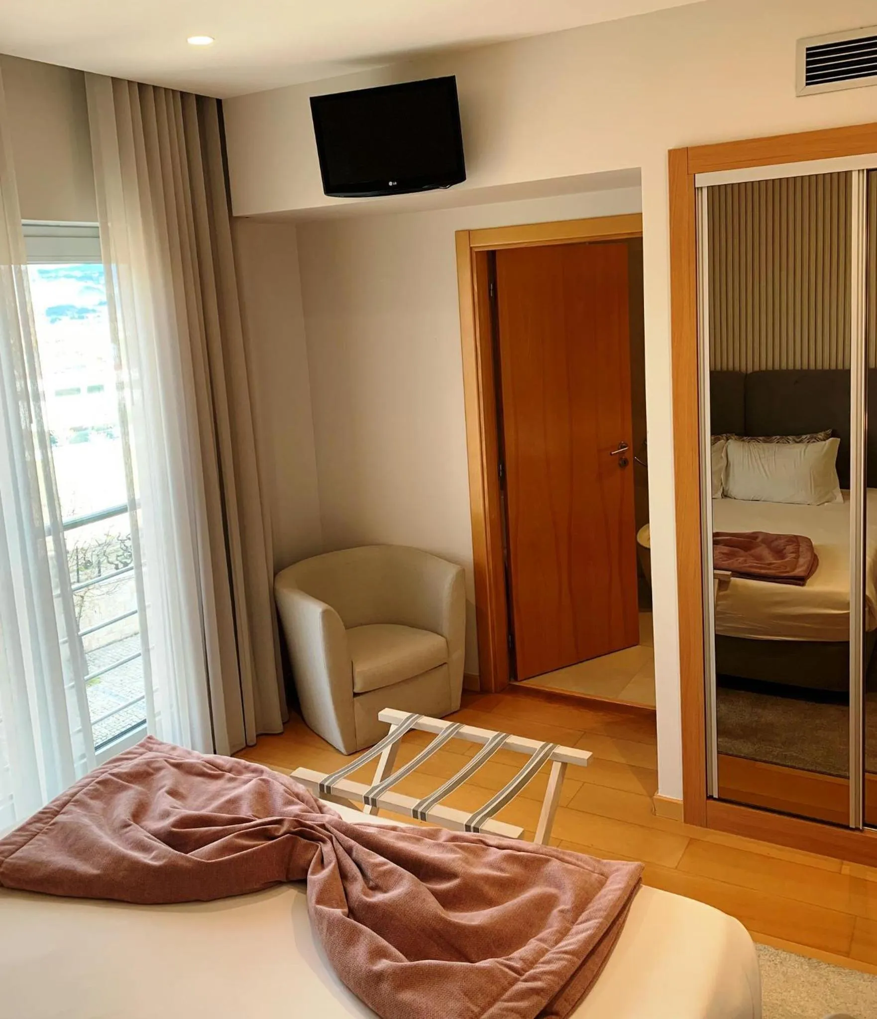 Bedroom, Bed in Hotel Albergaria Borges