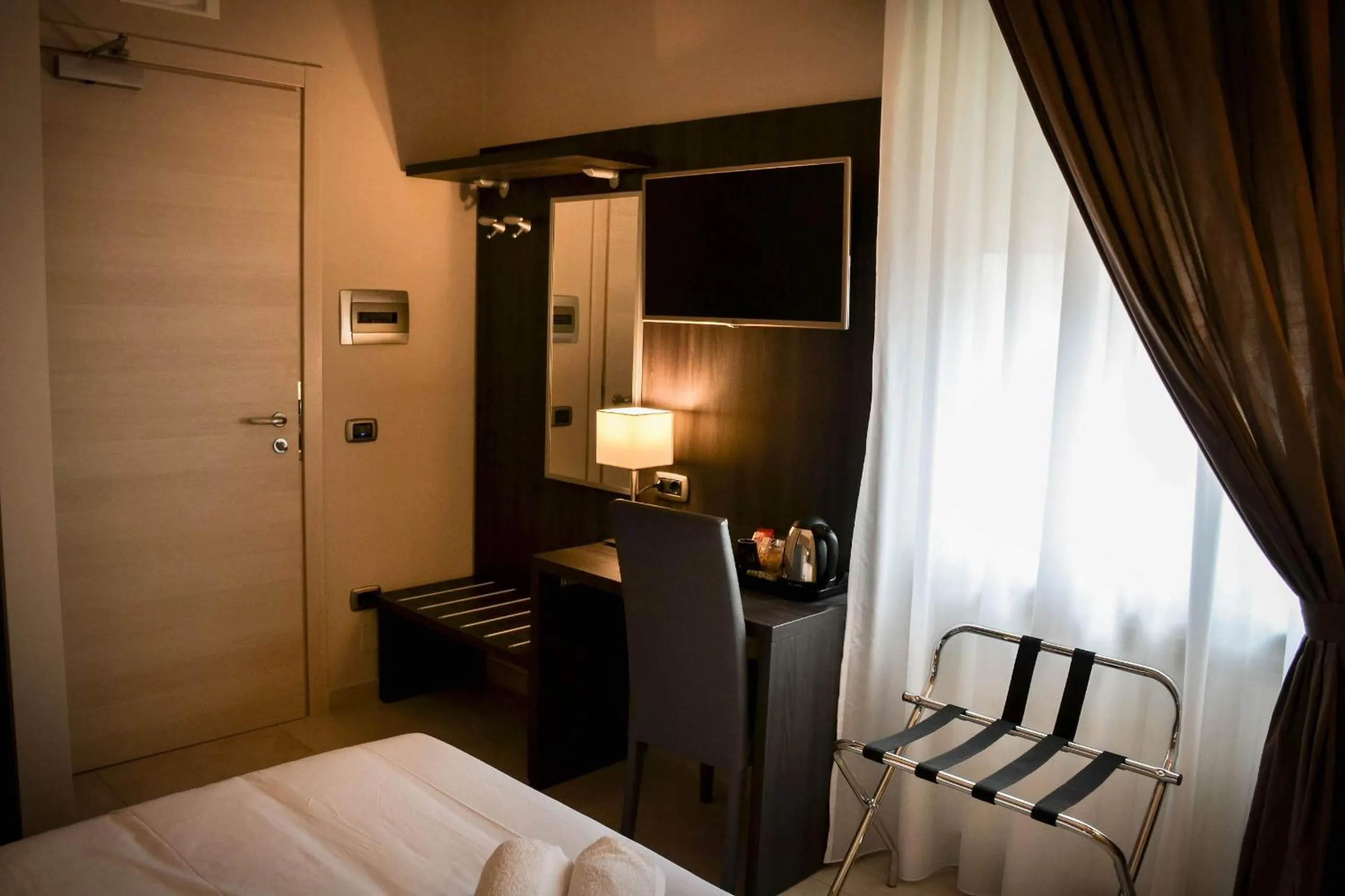 TV and multimedia, Bed in Brain Rooms & Suite