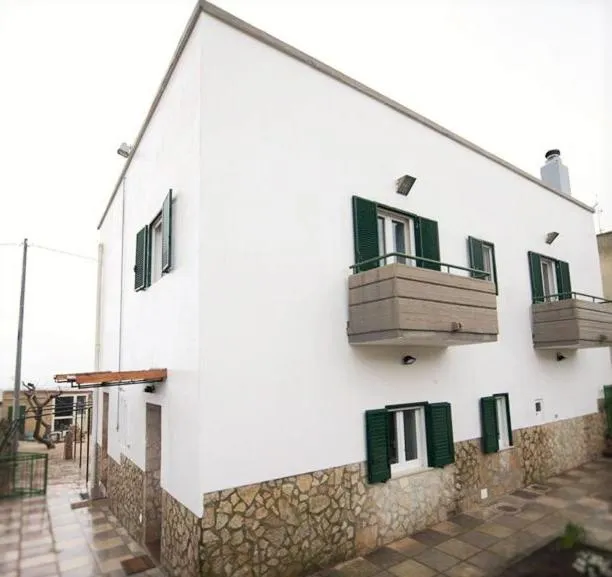 Property building in Casale Delle Piane