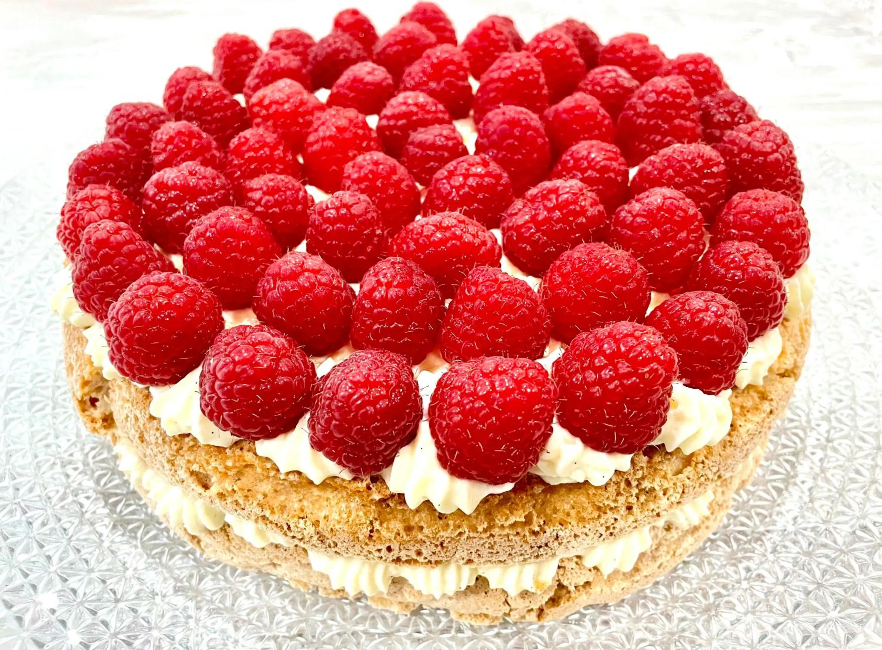 Restaurant/places to eat in Villa de la Croix - Maison d'hôtes à 4 minutes de l'A26 avec parking