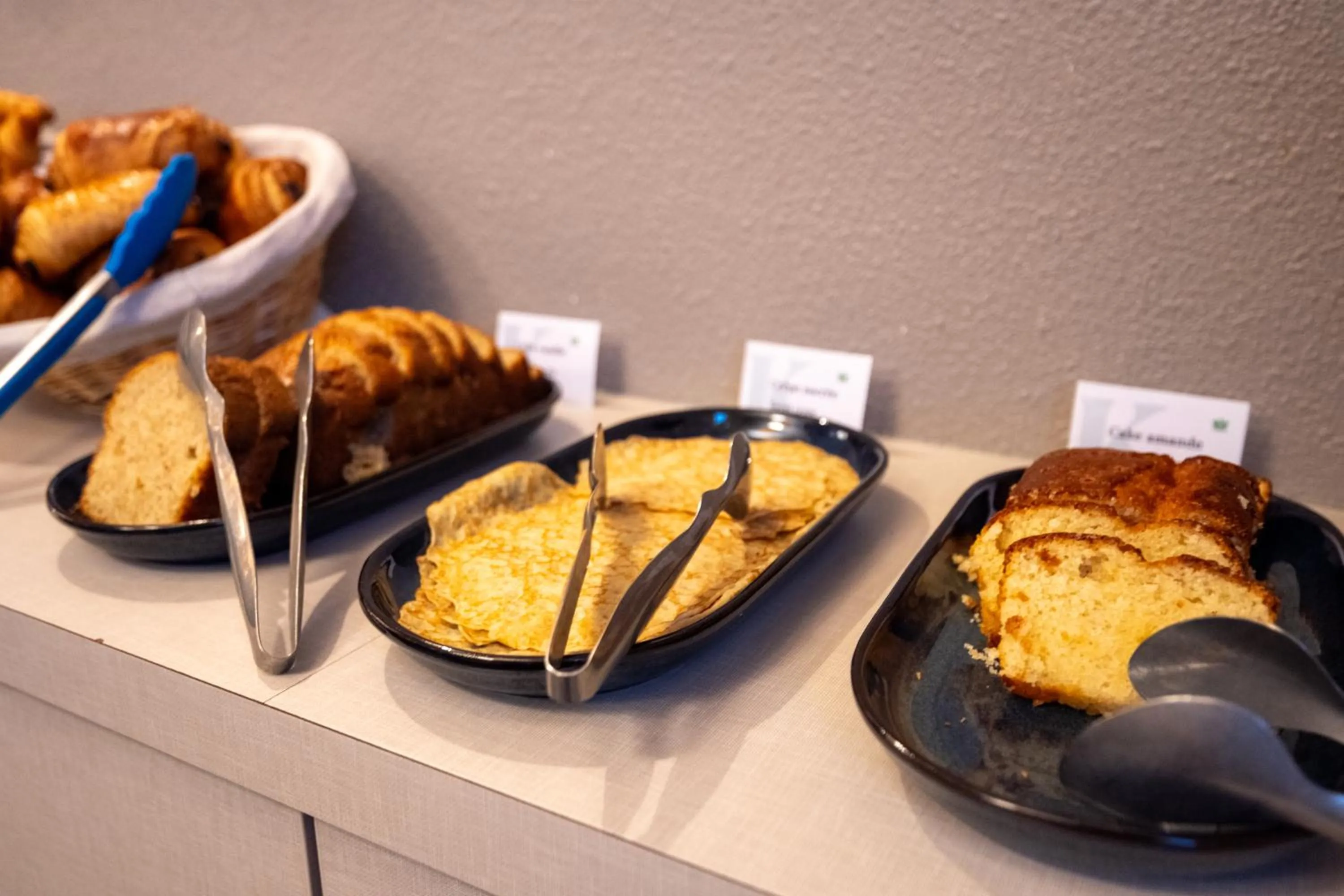 Buffet breakfast in KYRIAD BORDEAUX SUD - Villenave d'Ornon