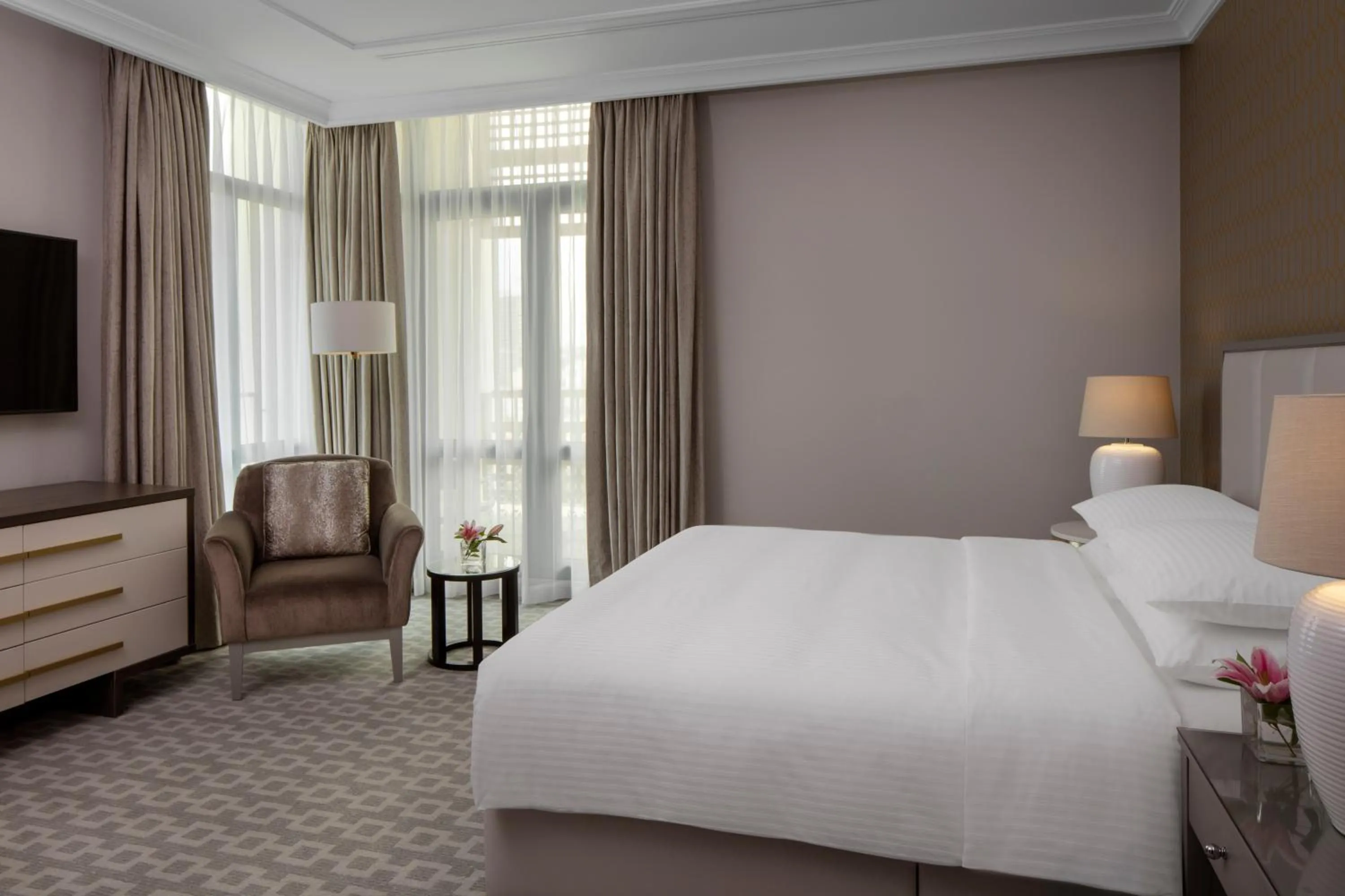 Bedroom, Bed in Grand Hyatt Amman Residences