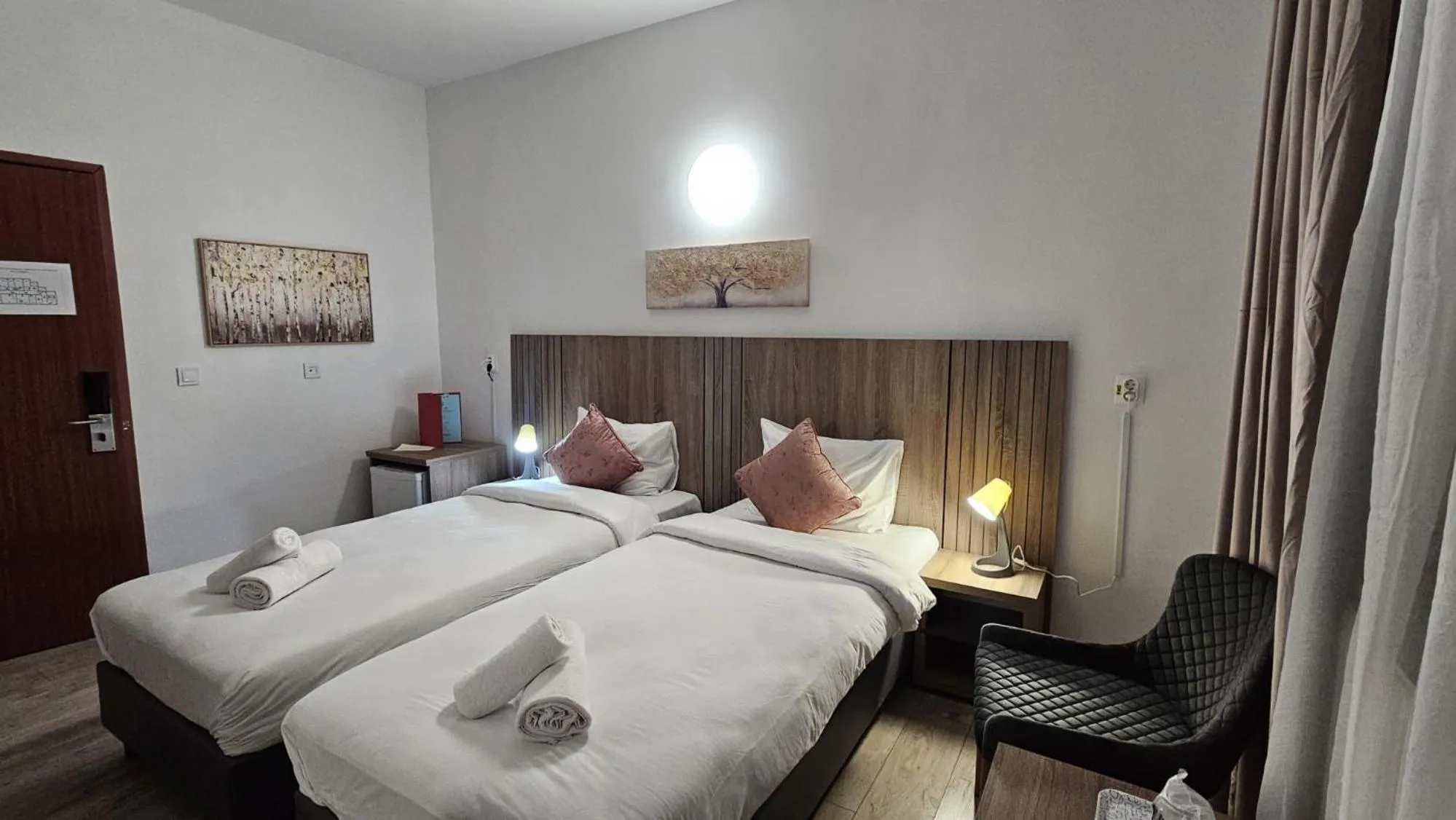 Photo of the whole room, Bed in Hotel Sir Lujerului