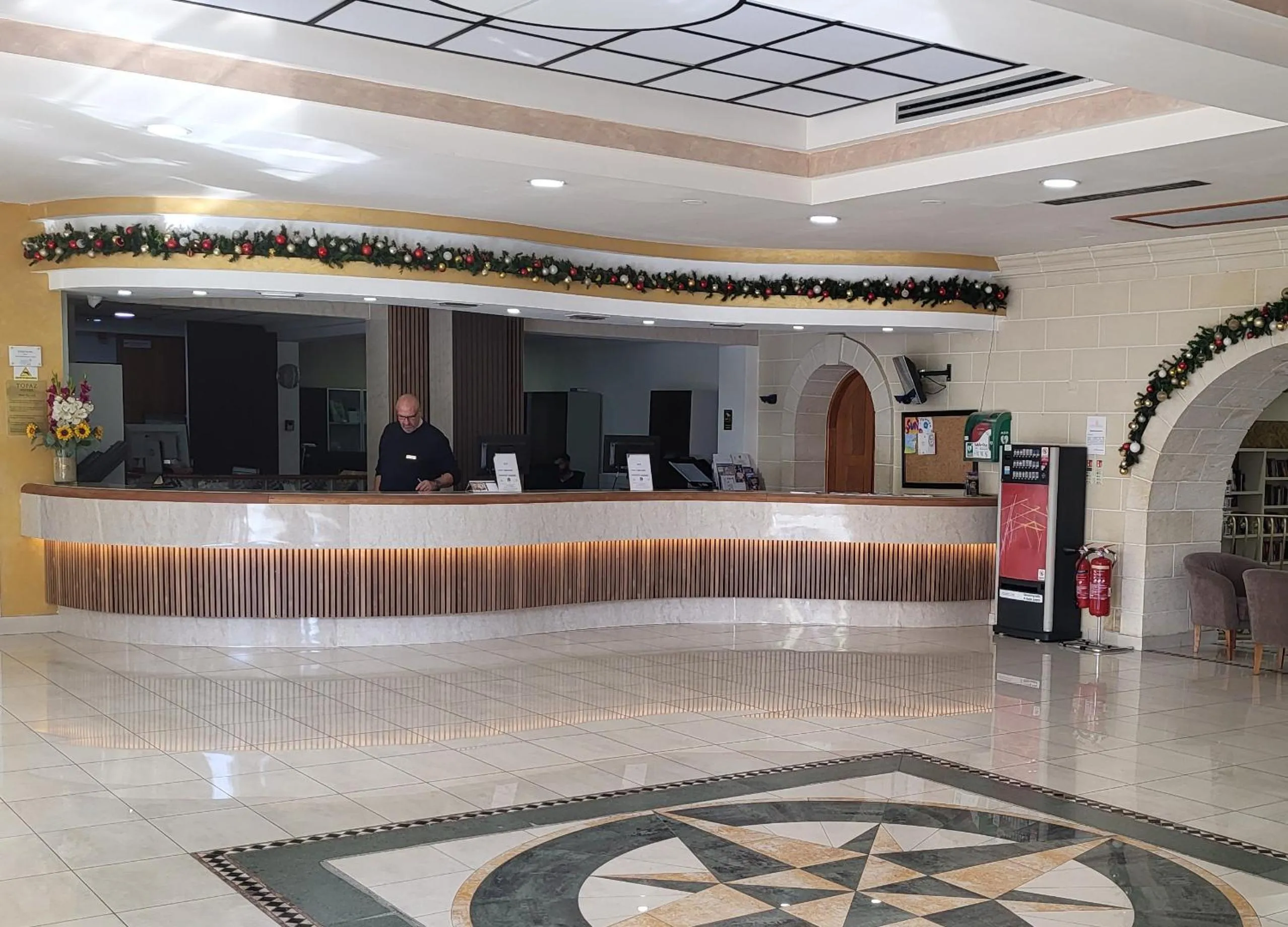 Lobby or reception in Topaz Hotel