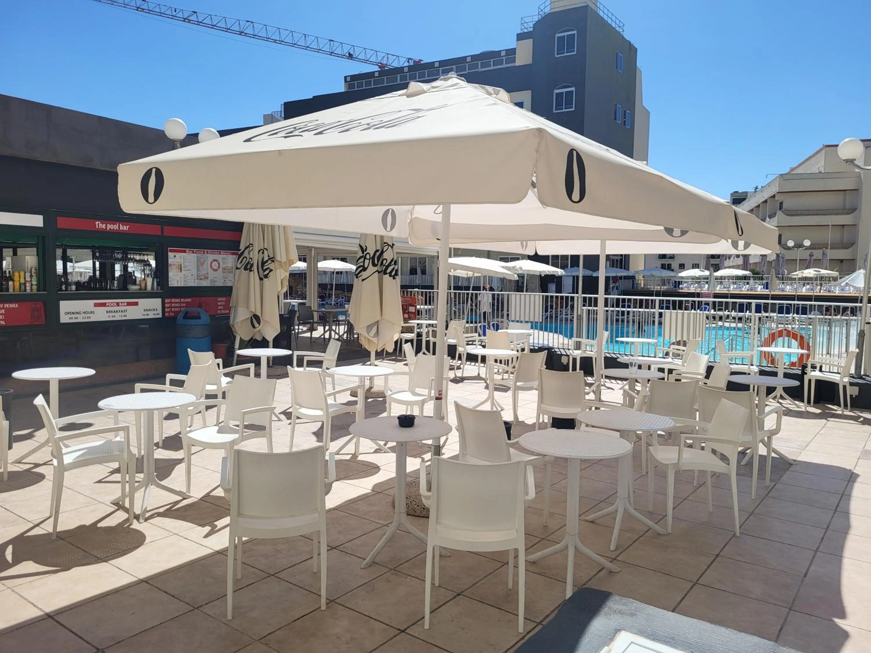 Lounge or bar in Topaz Hotel