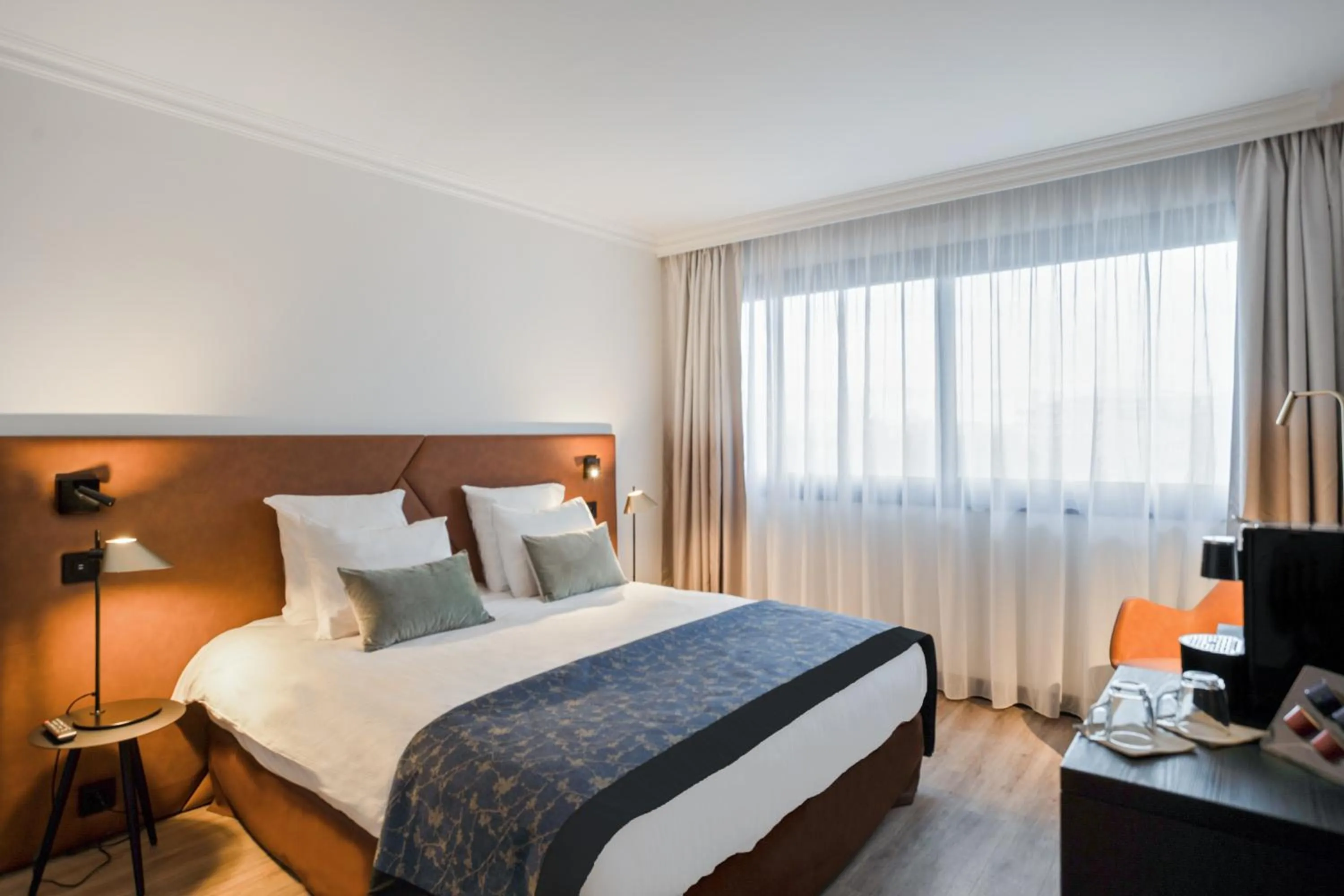 Property building, Bed in Appart'City Collection Genève Aéroport - Ferney Voltaire