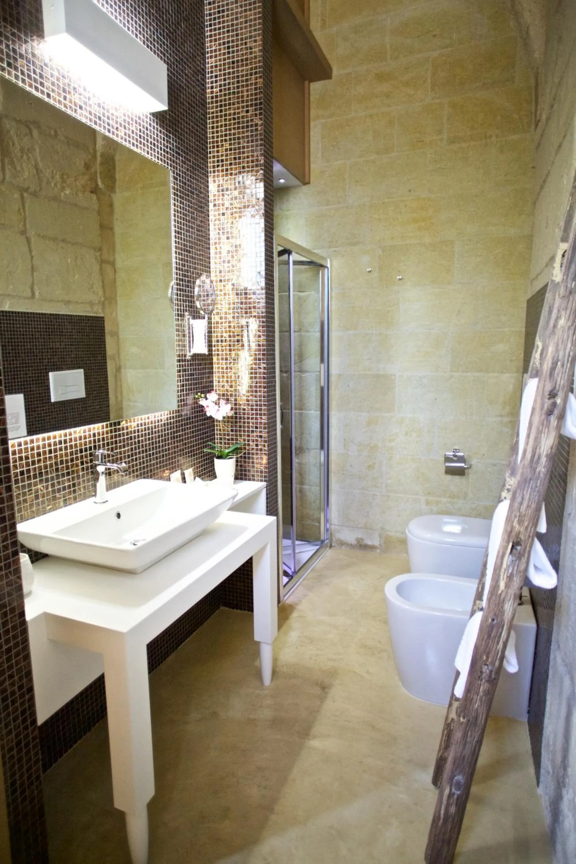 Shower in Don Agostino Relais Masseria