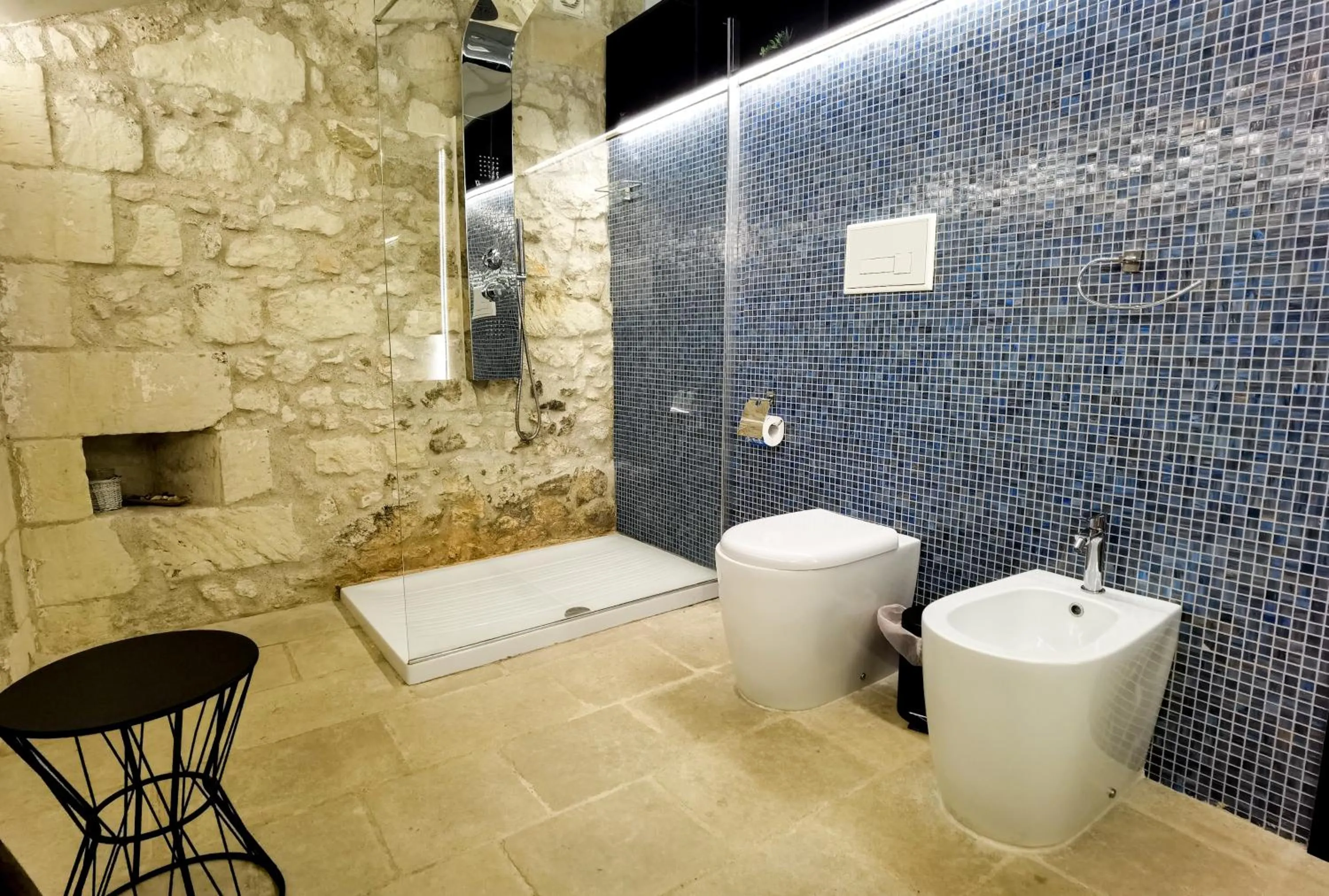 Shower in Don Agostino Relais Masseria