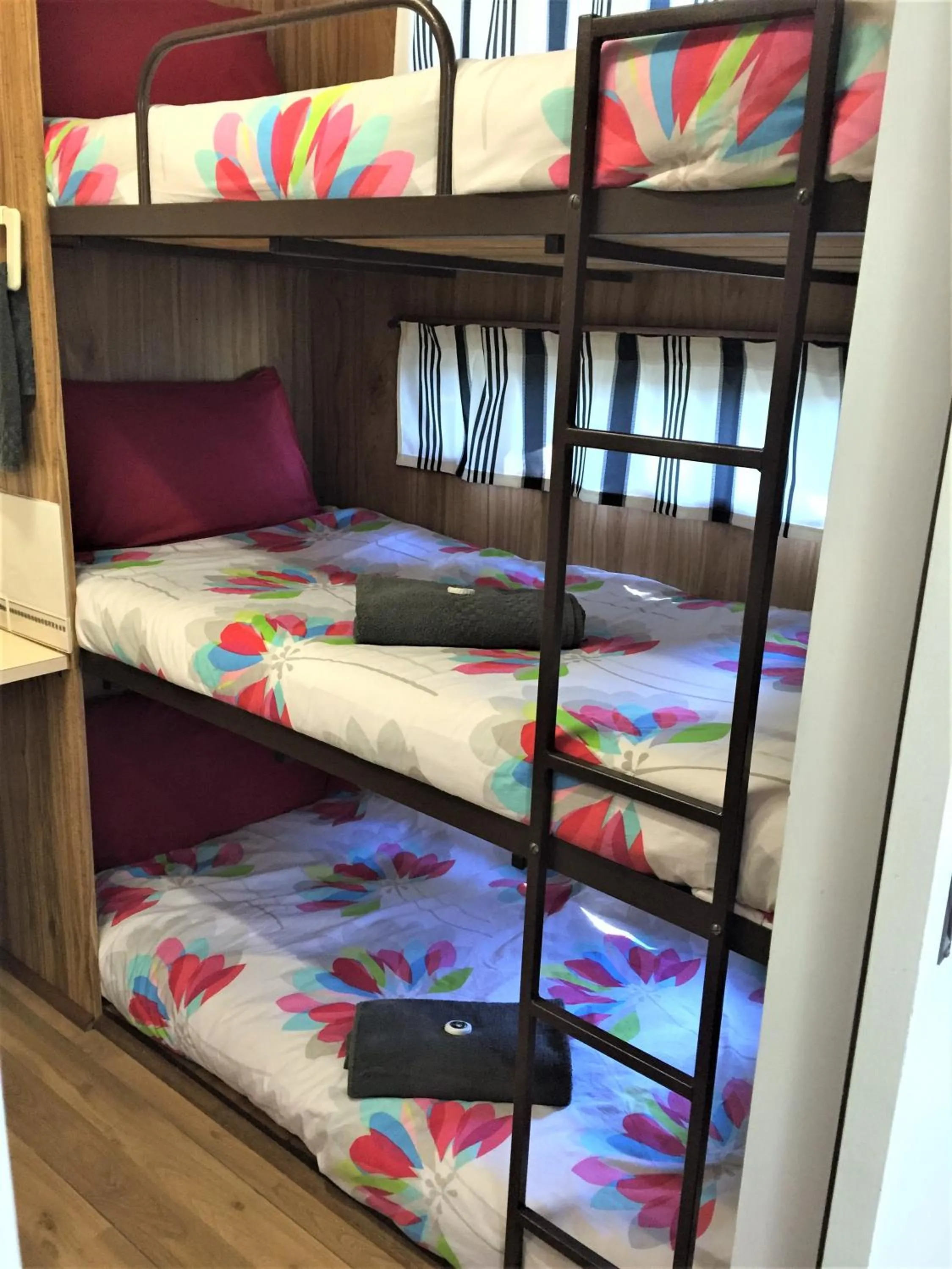 Bedroom, Bed in Junee Tourist Park