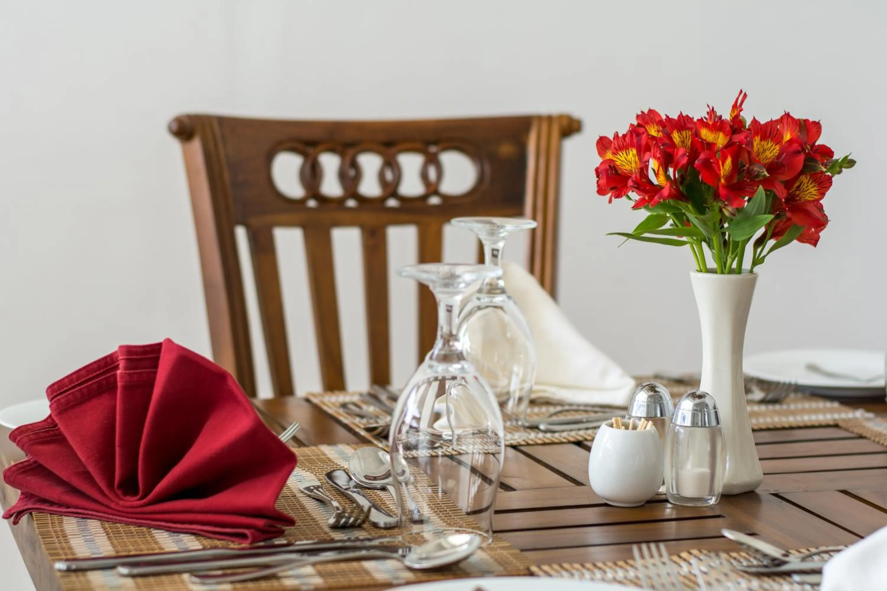 Restaurant/places to eat in Hill Pride City Hotel