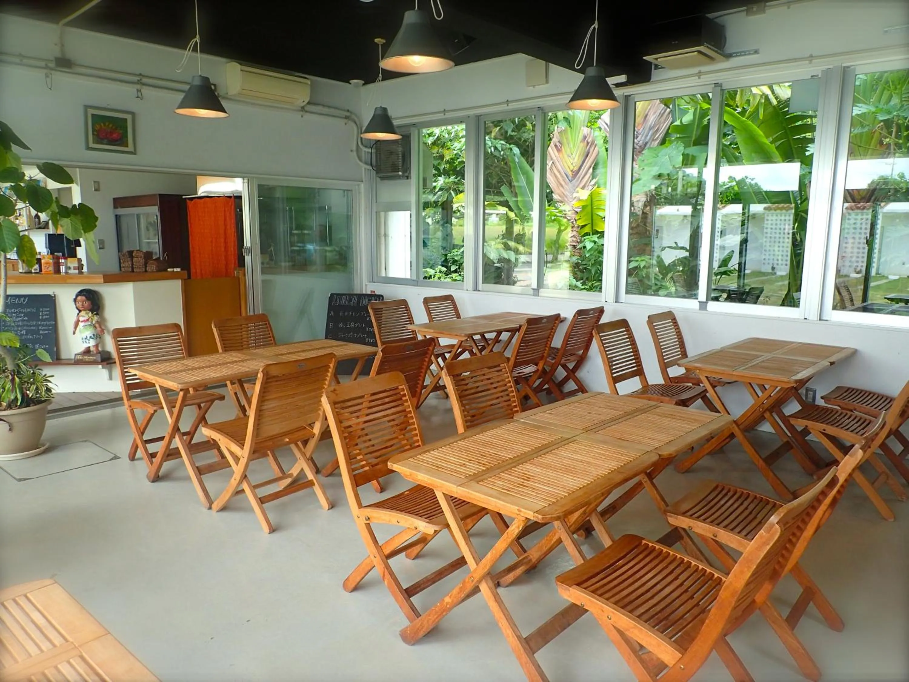 Restaurant/places to eat in Nata Beach Villa