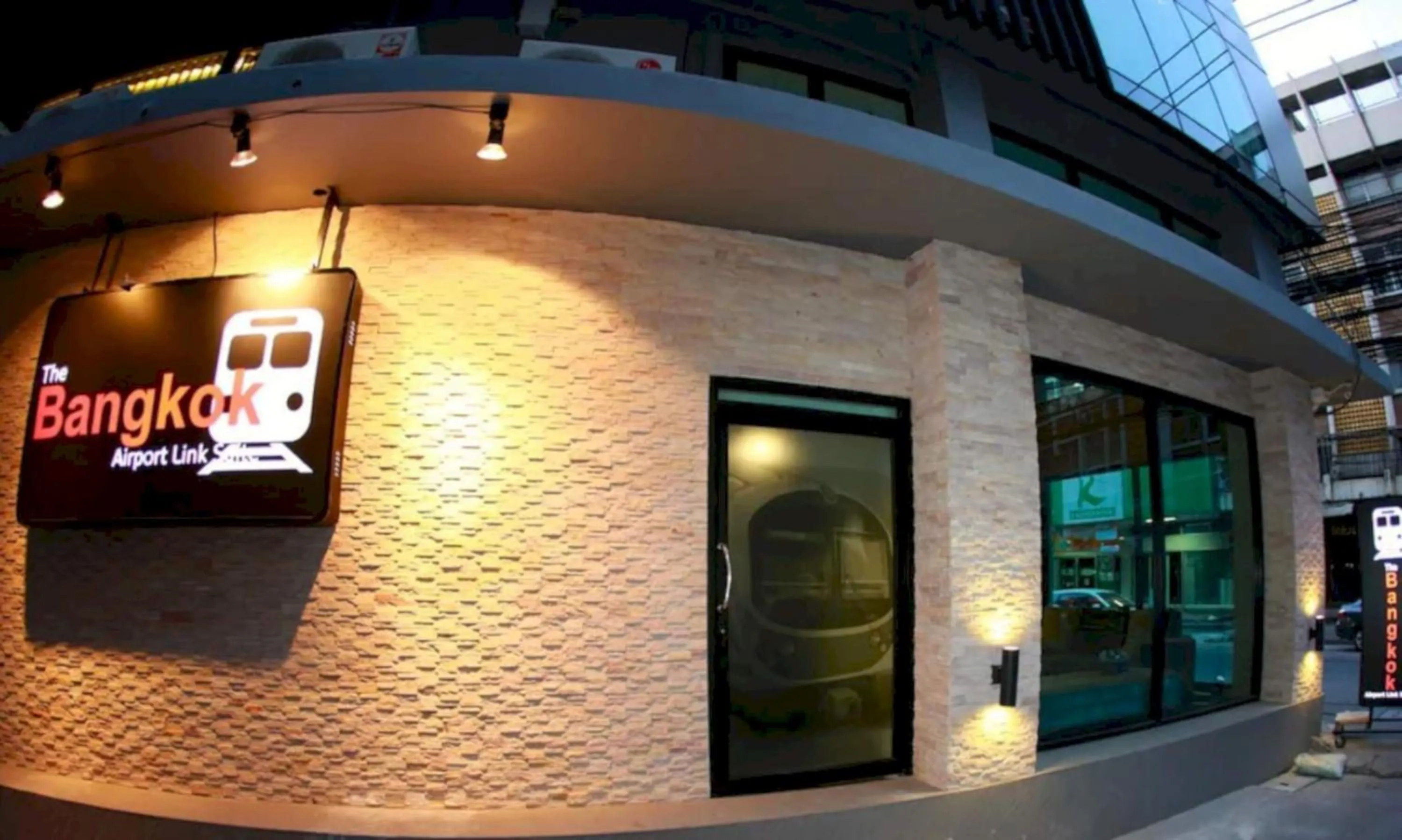 Property building in Collection O The Bangkok Airport Link Suite