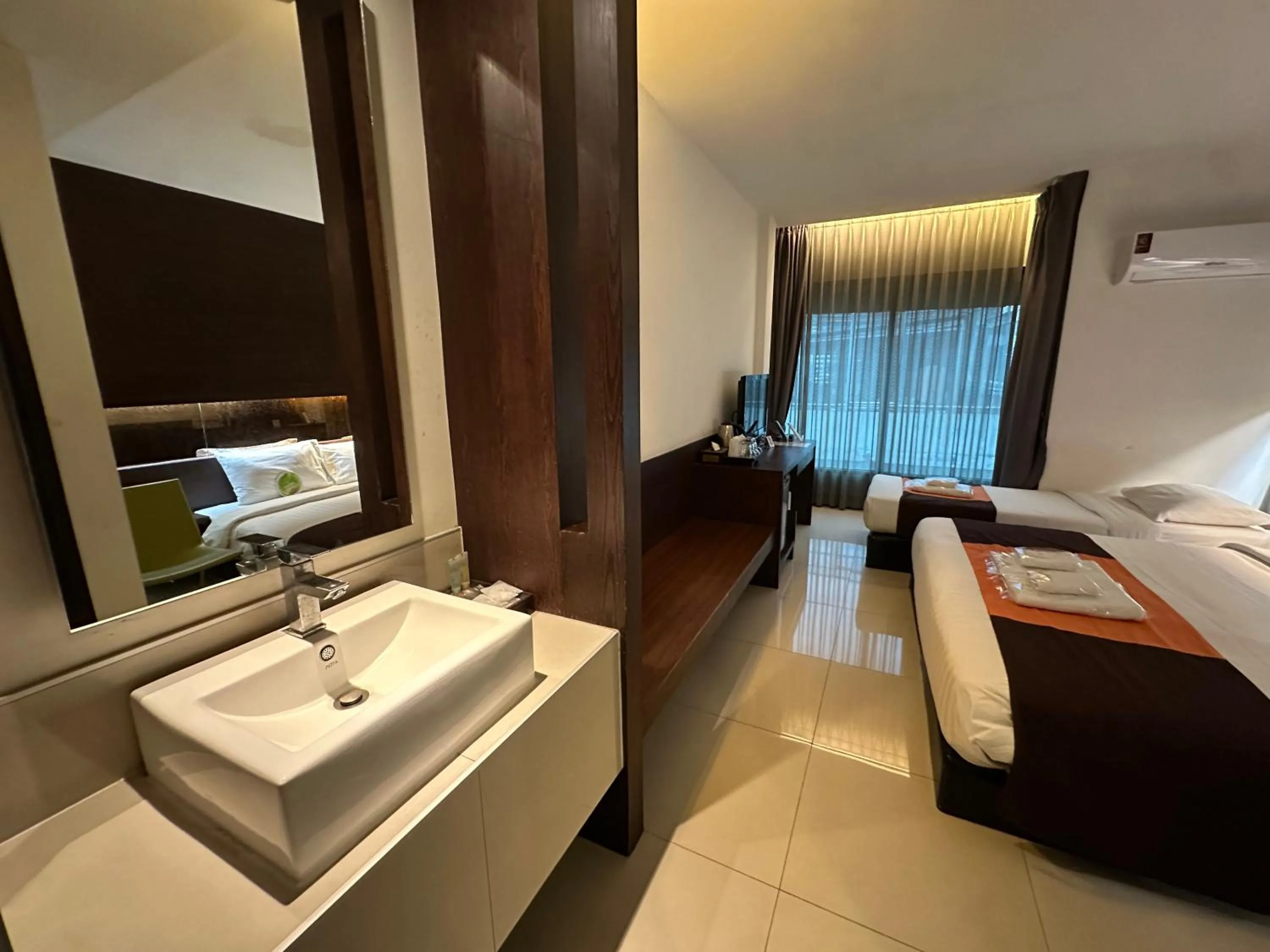 Photo of the whole room, Bed in Collection O The Bangkok Airport Link Suite