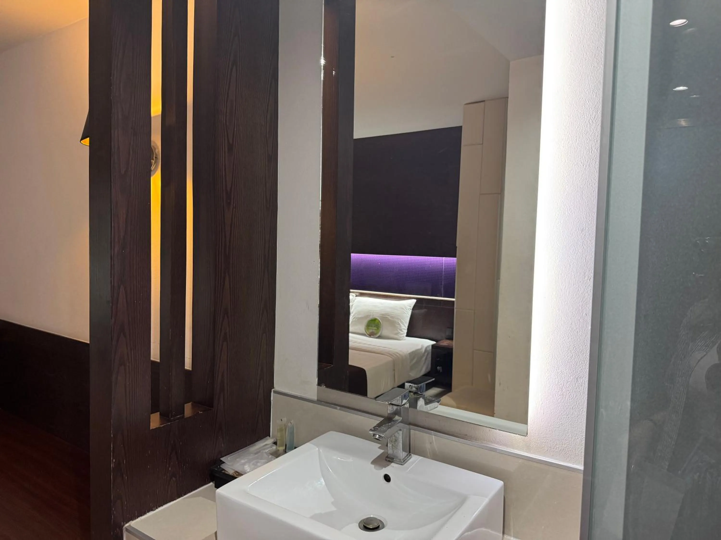 Bathroom in Collection O The Bangkok Airport Link Suite
