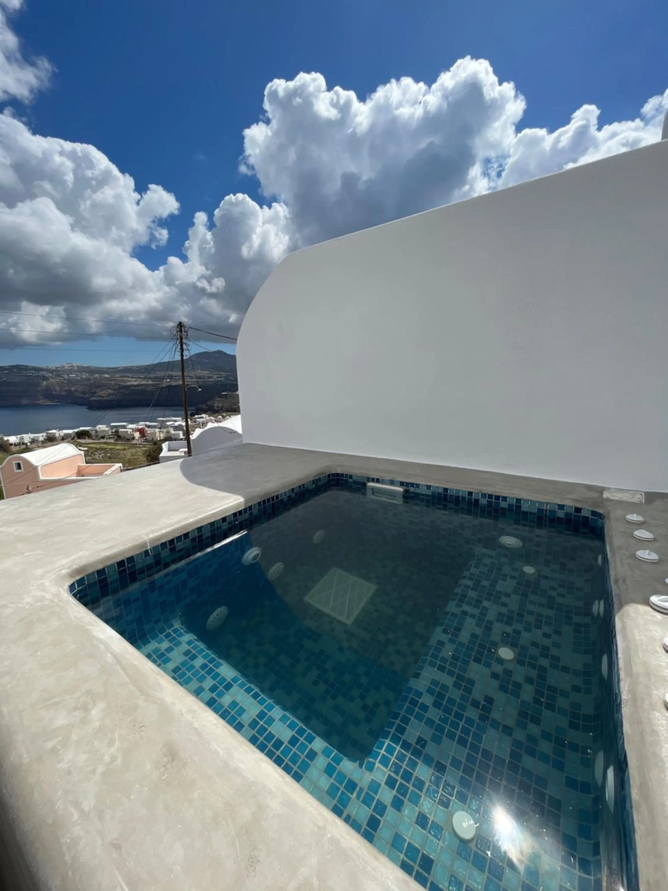 Hot Tub in Pancratium Villas & Suites