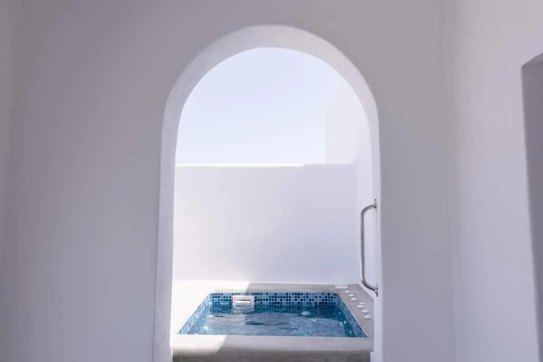 Hot Tub, Bed in Pancratium Villas & Suites