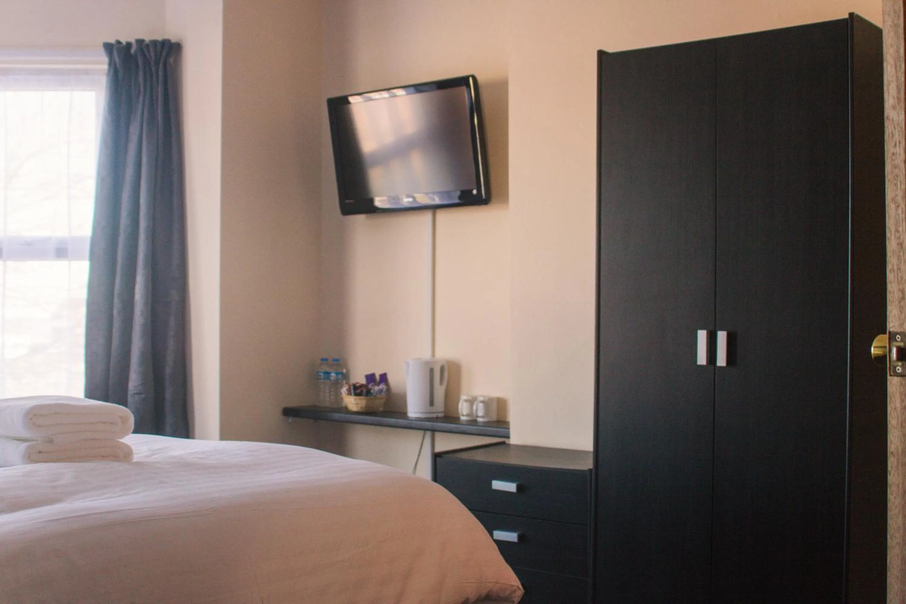 Day, Bed in Wellesley Park Hotel