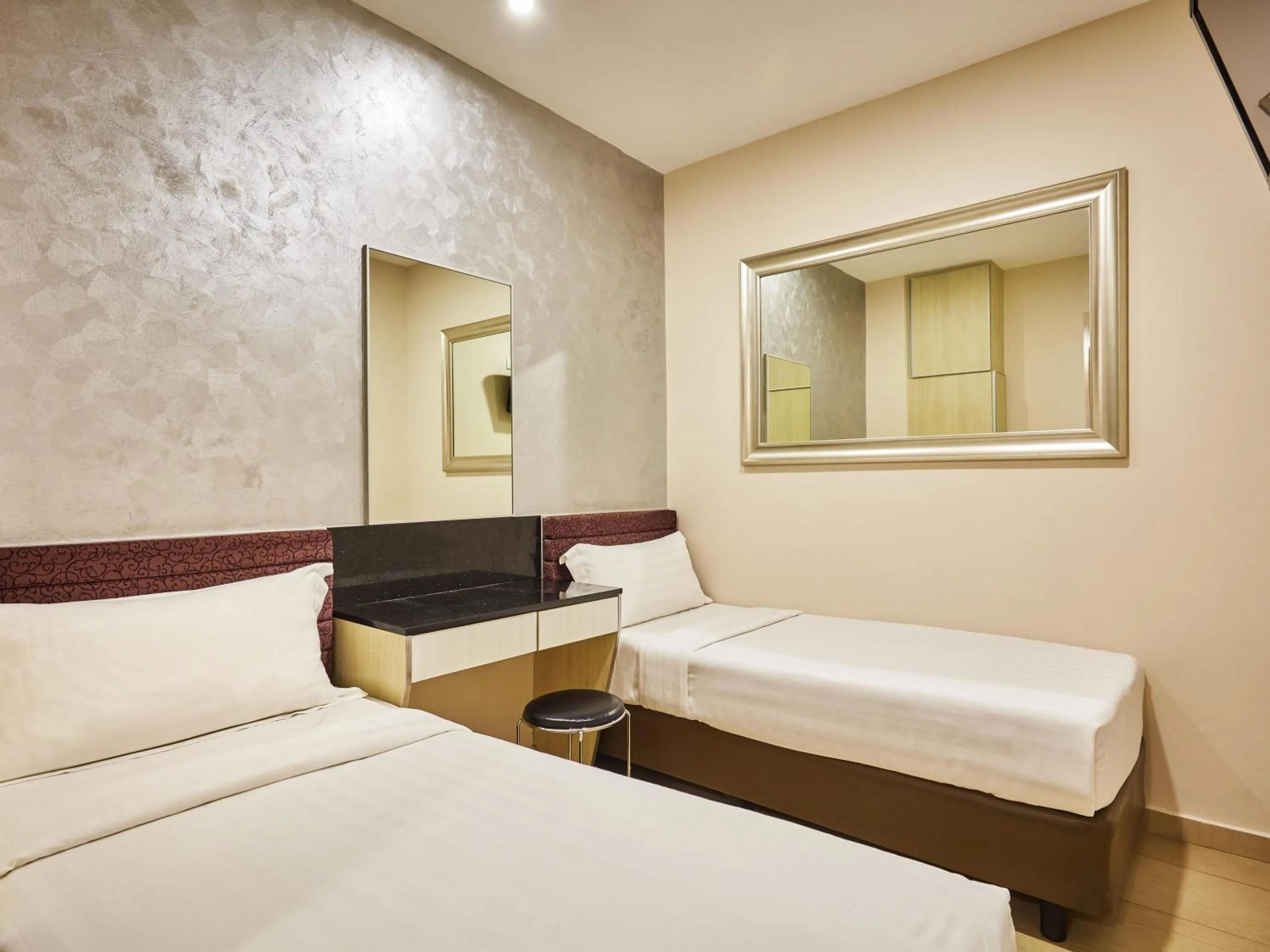 Bedroom, Bed in ibis budget Singapore Mount Faber