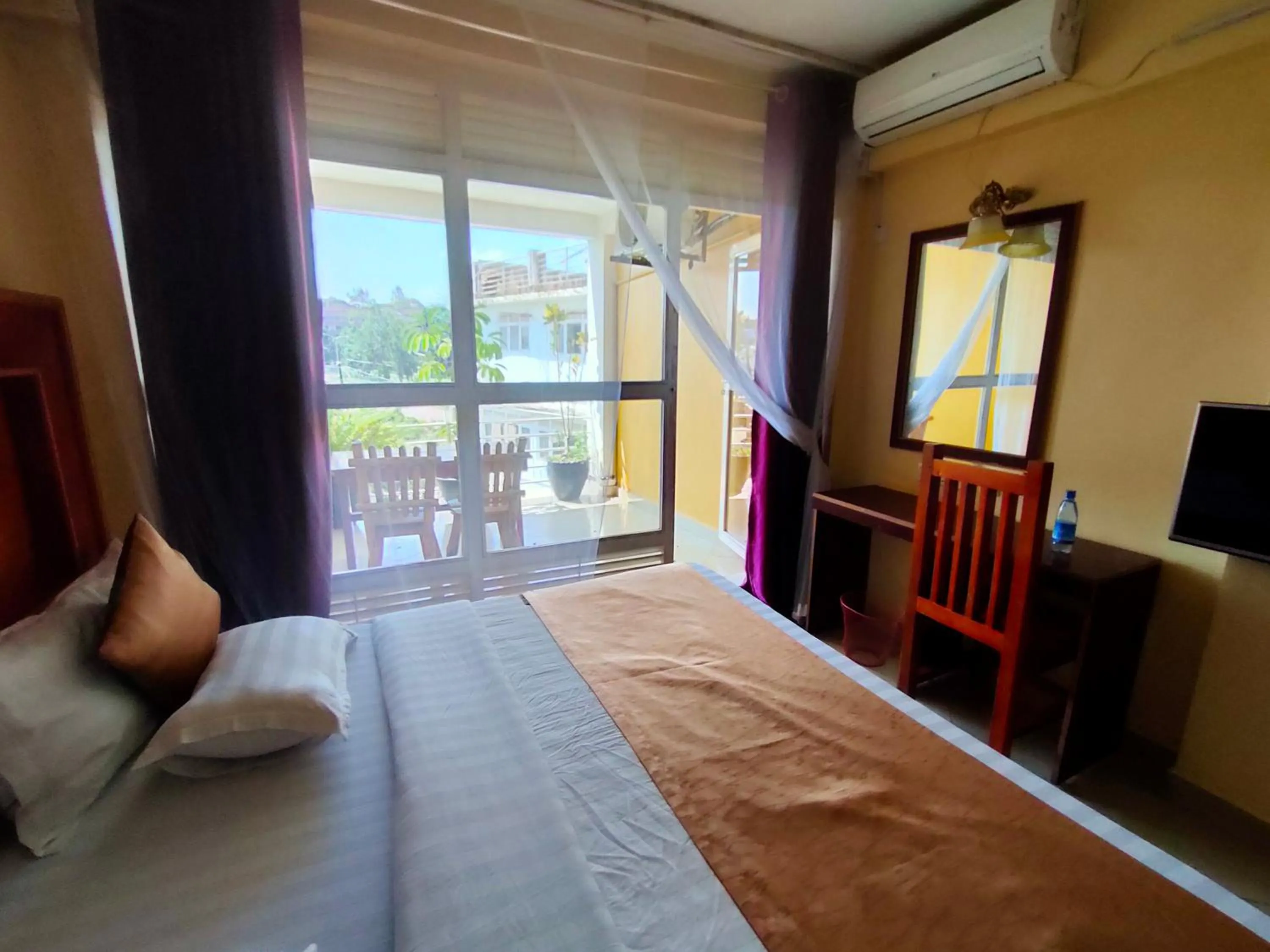 Bed in Pulickal Airport Hotel