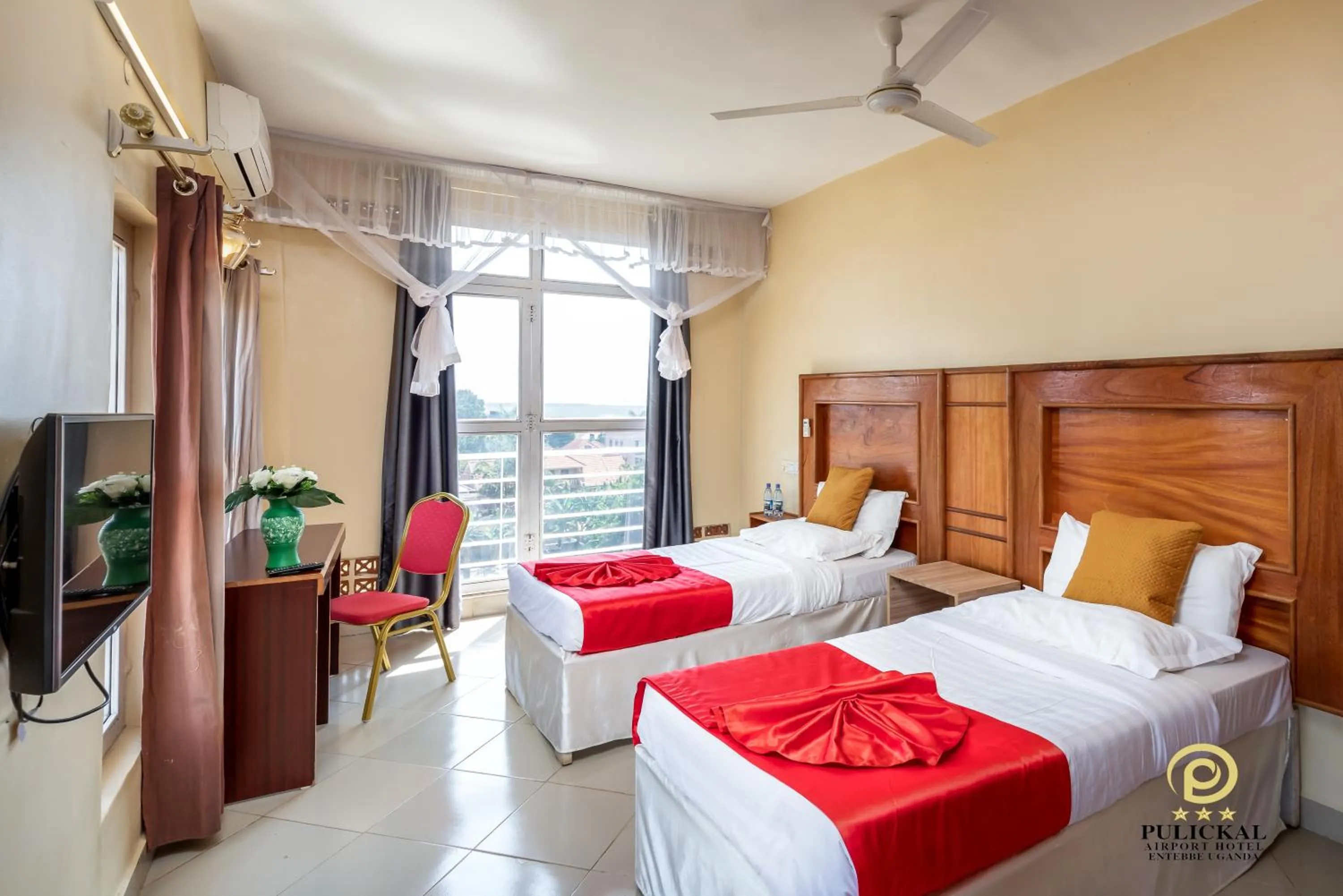 Bedroom in Pulickal Airport Hotel