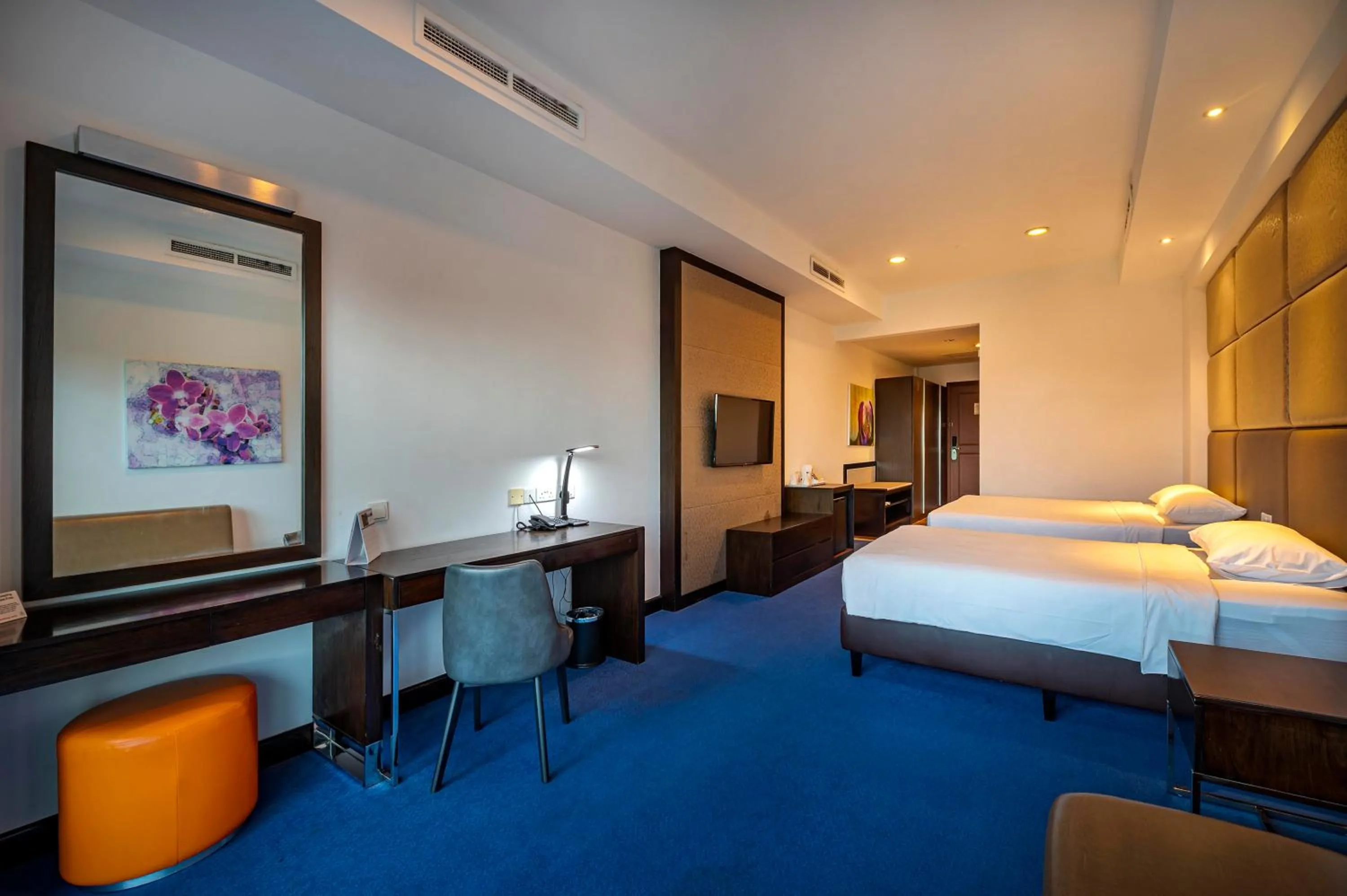 Bed in Orchid Country Club