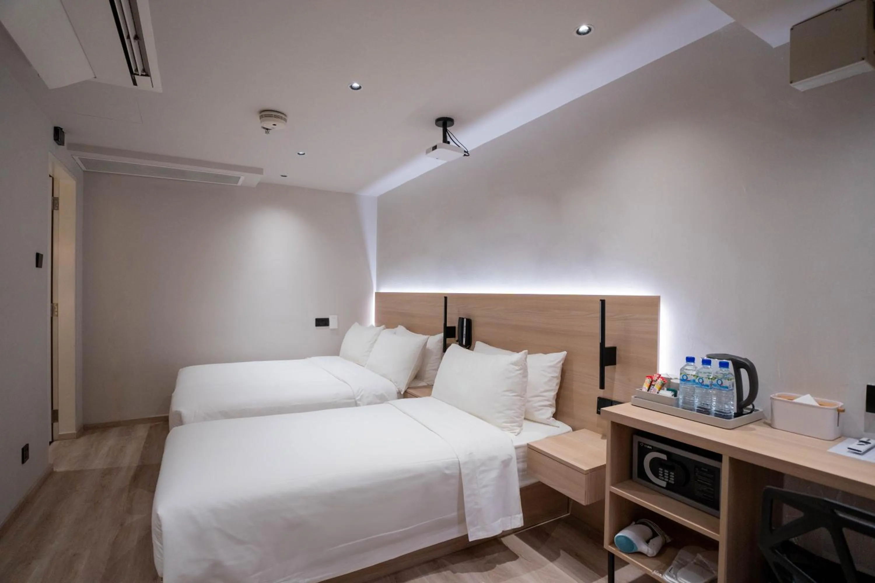 Bed in Rest Bugis Hotel