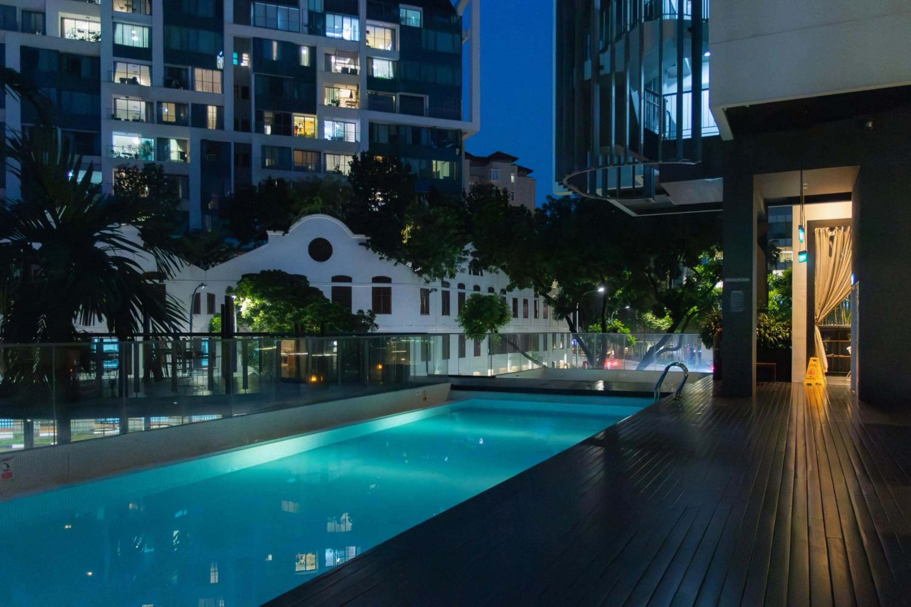 Swimming pool in Studio M Hotel