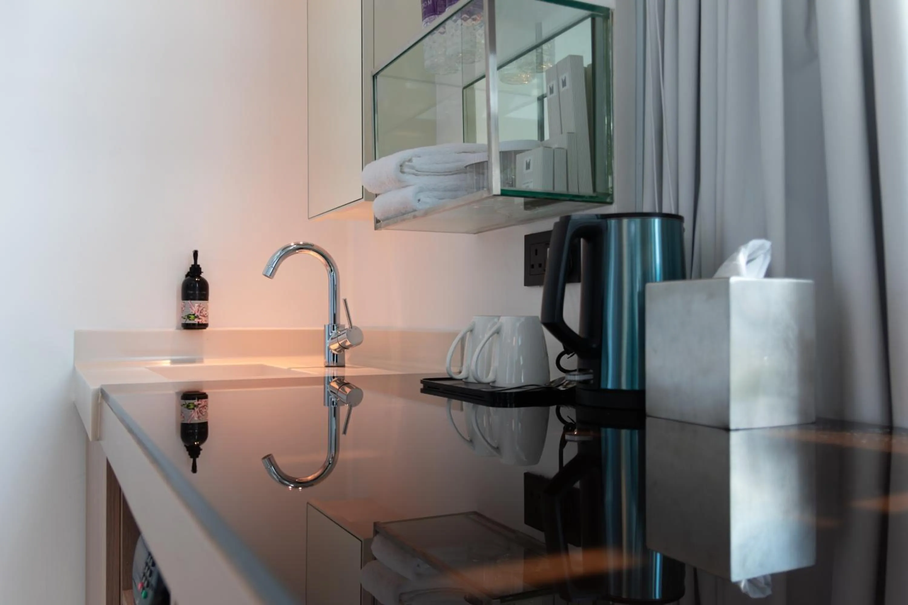 Kitchen or kitchenette in Studio M Hotel