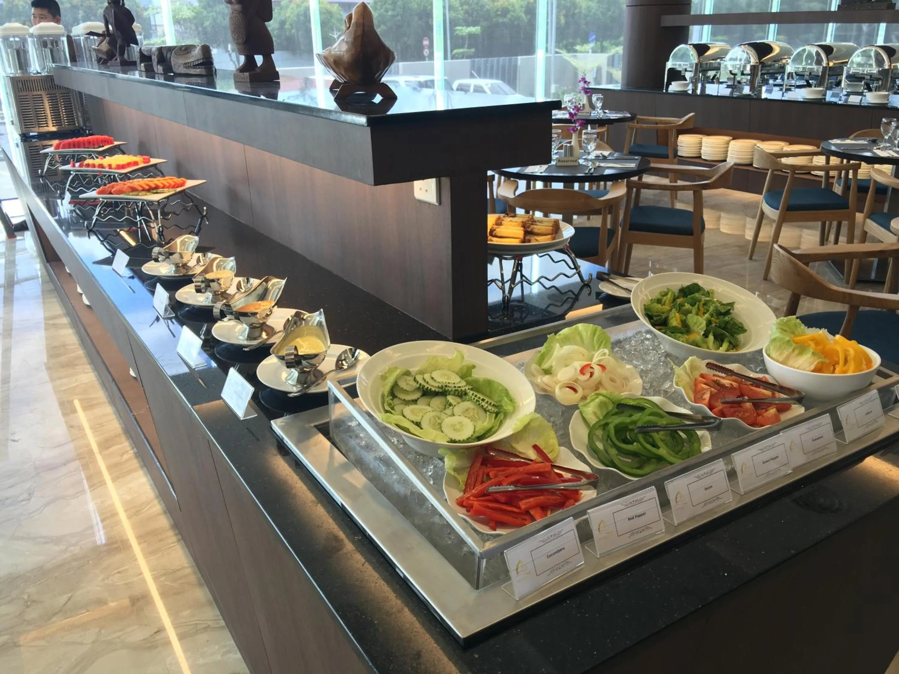 Restaurant/places to eat in Goldenbay Hotel