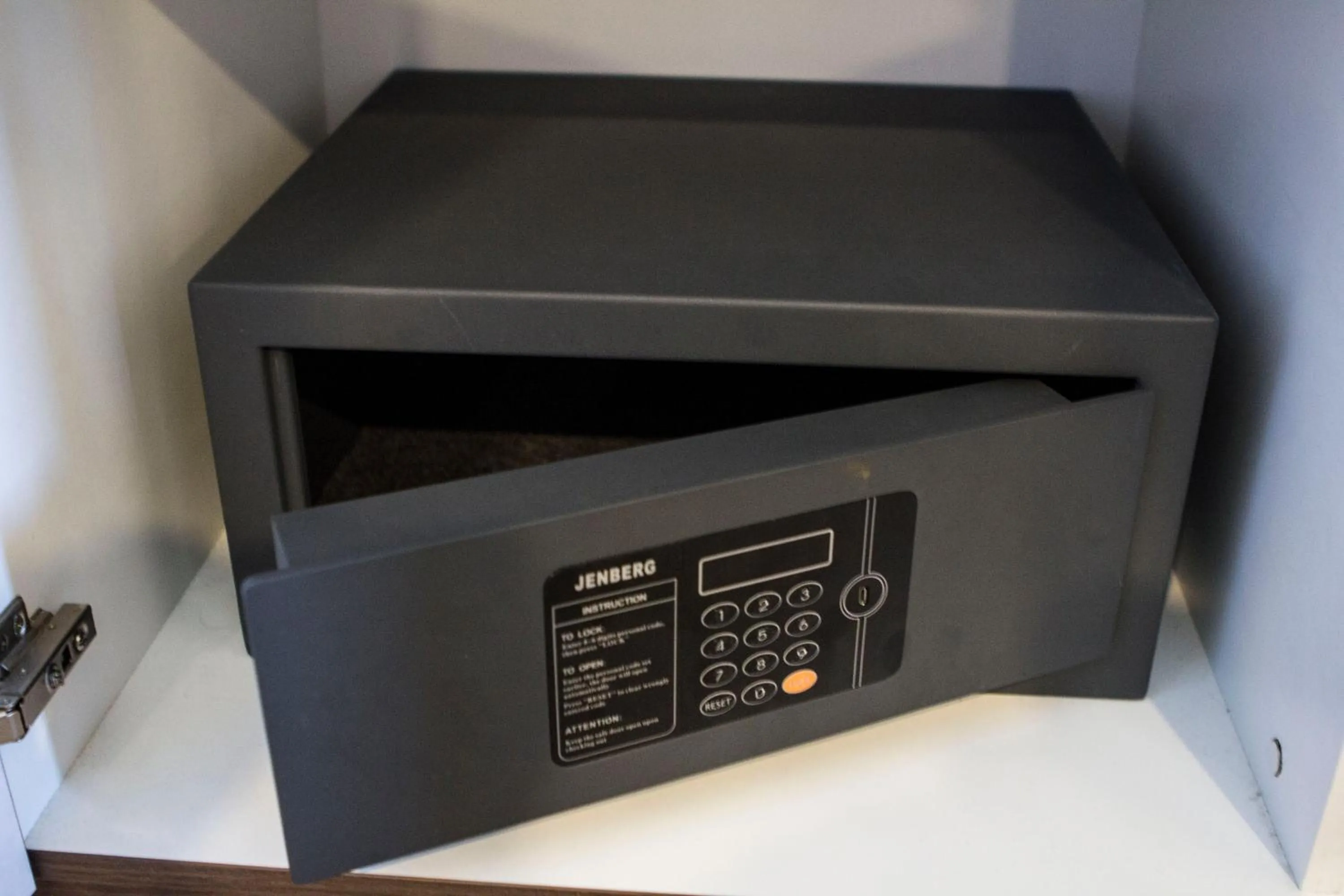 safe in Goldenbay Hotel