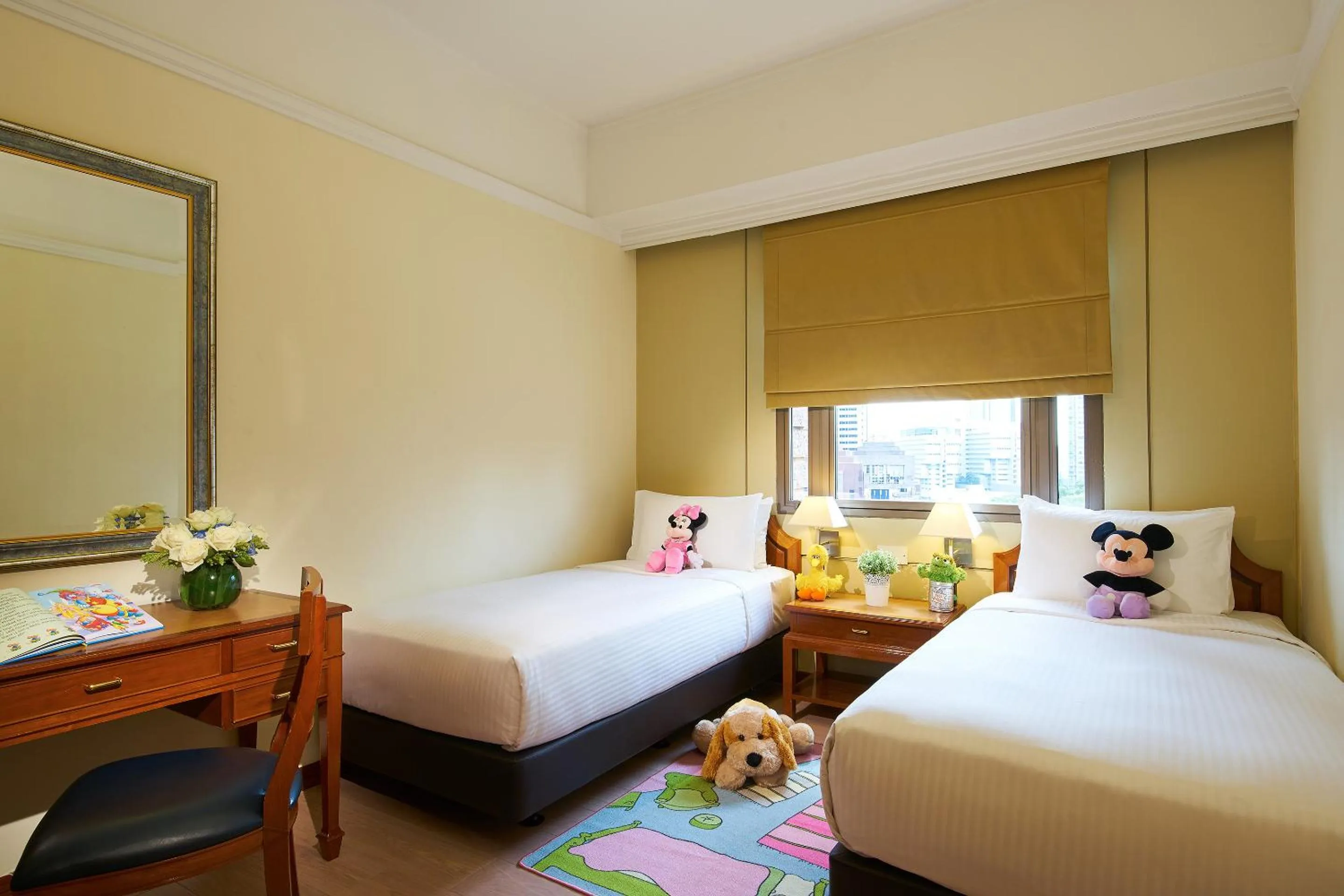 Day, Bed in Orchard Parksuites by Far East Hospitality