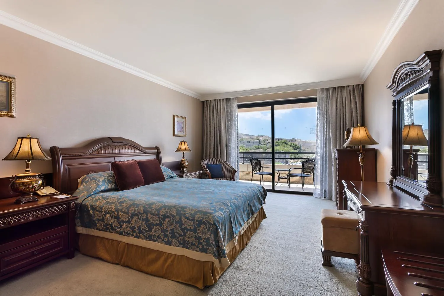 Bedroom, Bed in Grand Hotel Excelsior