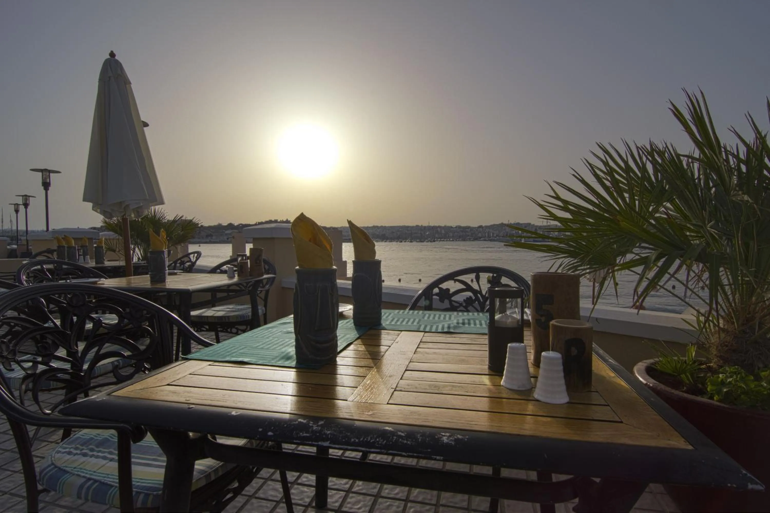 Restaurant/places to eat in Grand Hotel Excelsior