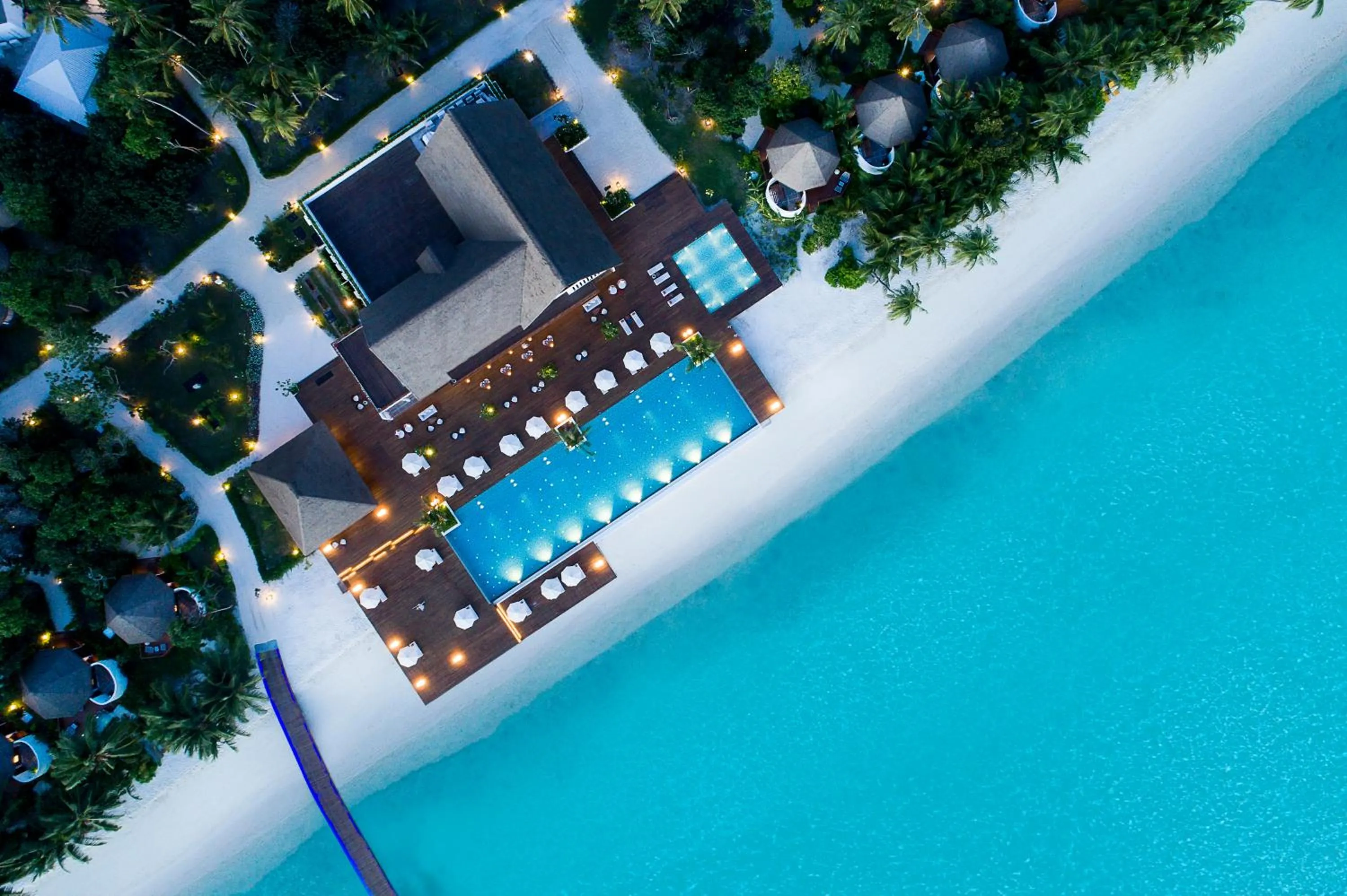 Lounge or bar in Mercure Maldives Kooddoo - Adults-Only Escape - 50 percent off Domestic Transfers