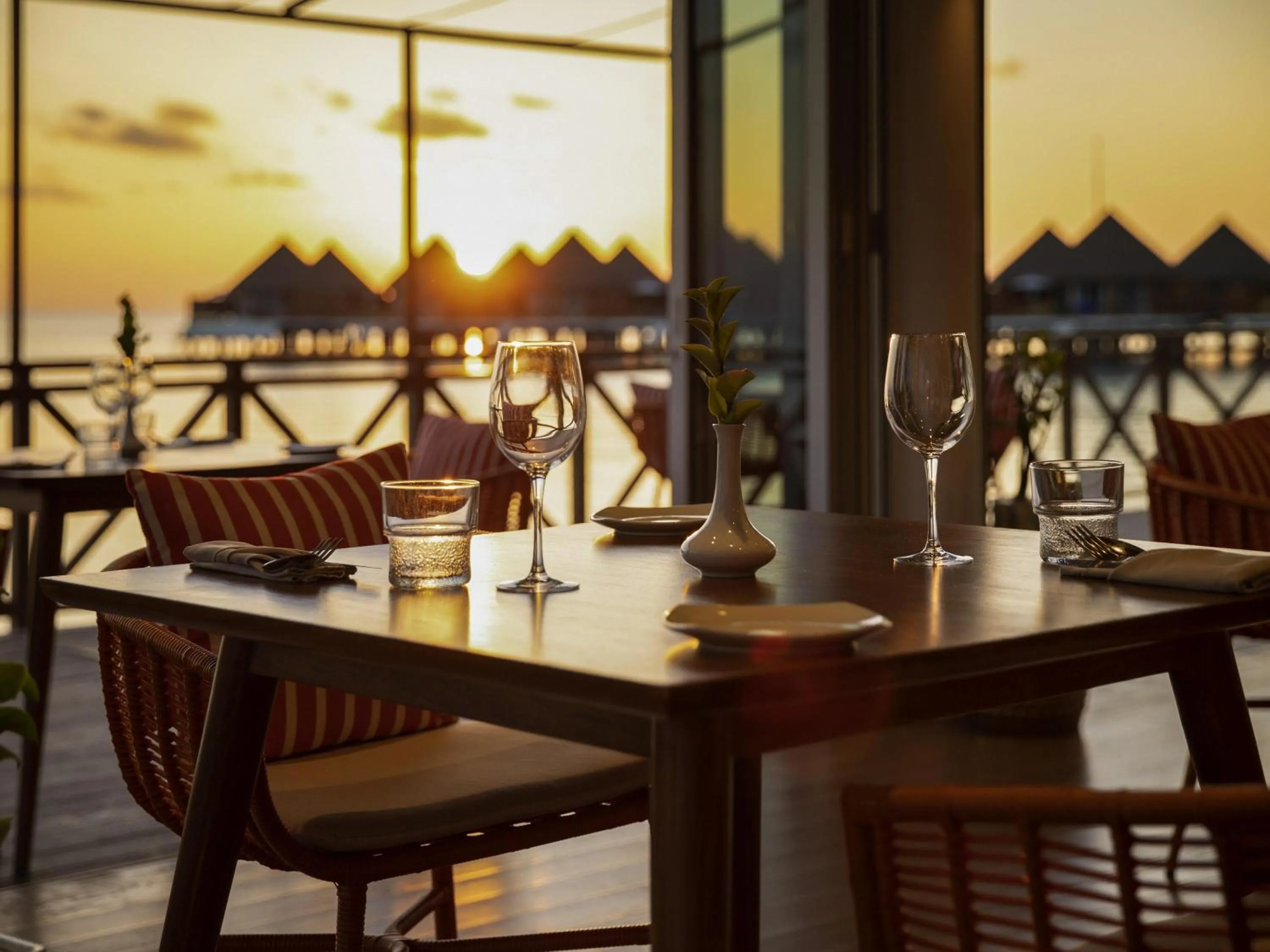 Restaurant/places to eat in Mercure Maldives Kooddoo - Adults-Only Escape - 50 percent off Domestic Transfers